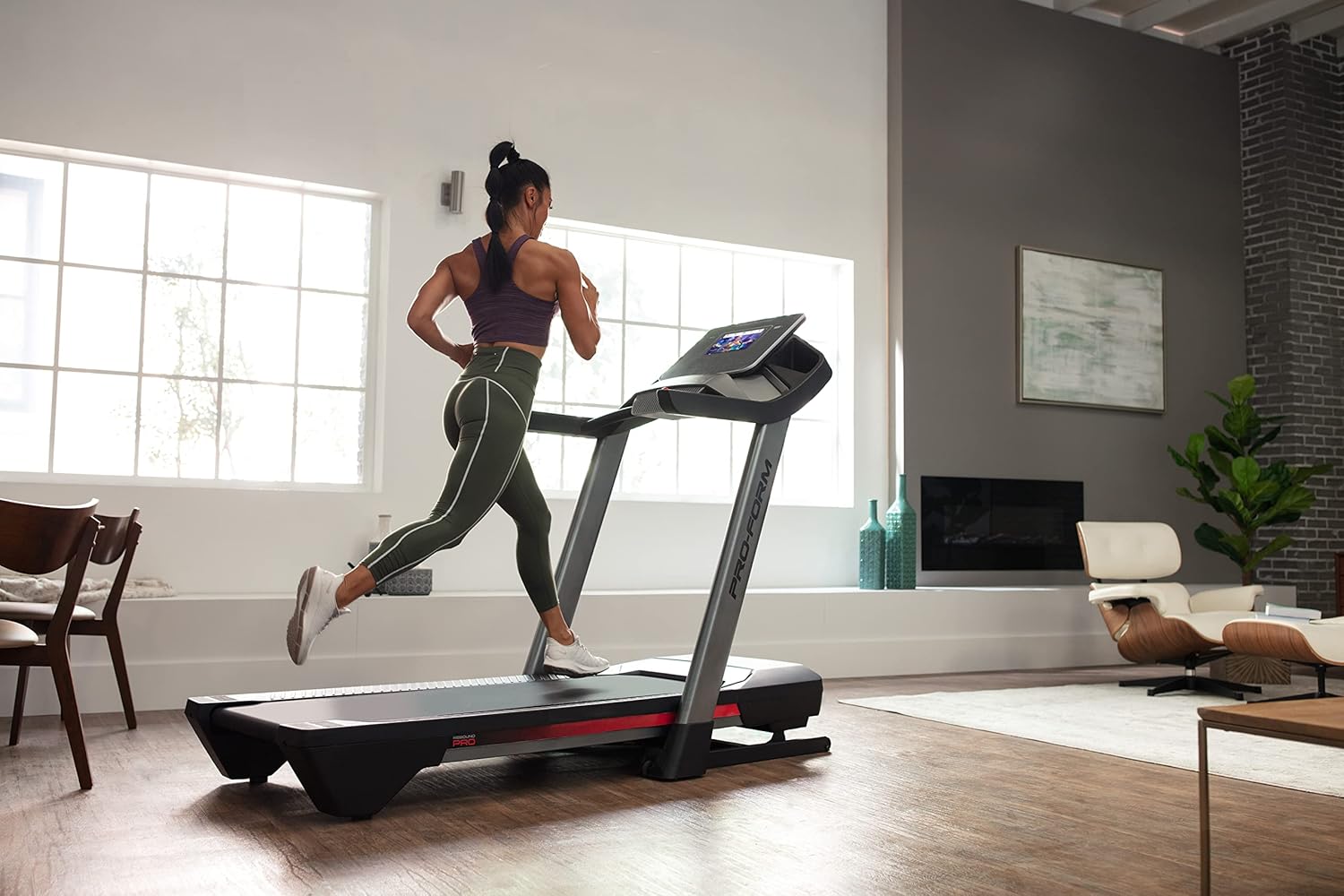 User running on the ProForm Pro 2000 Treadmill