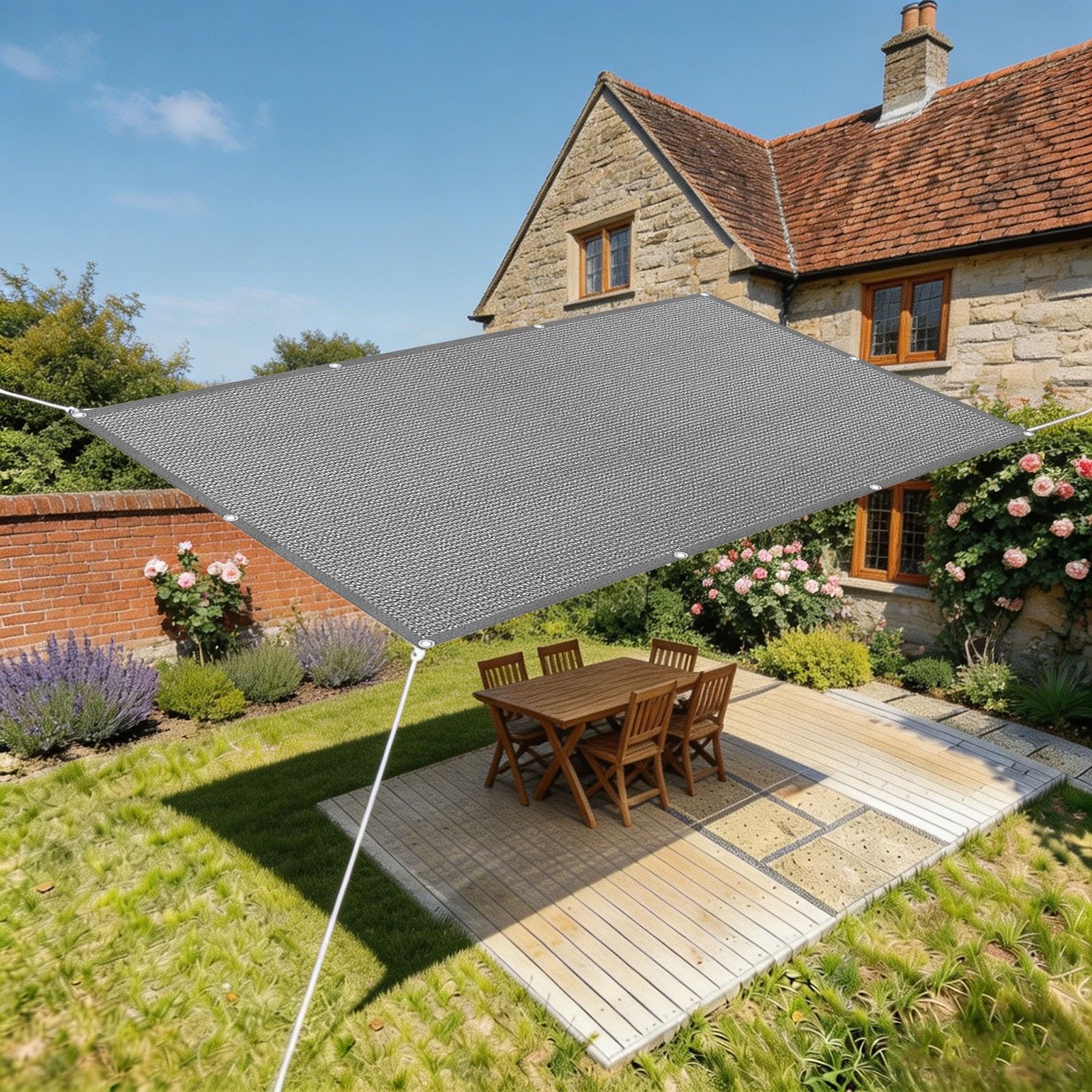 Voile d'ombrage pour terrasse et patio créant un coin frais pour vos déjeuners d'été.