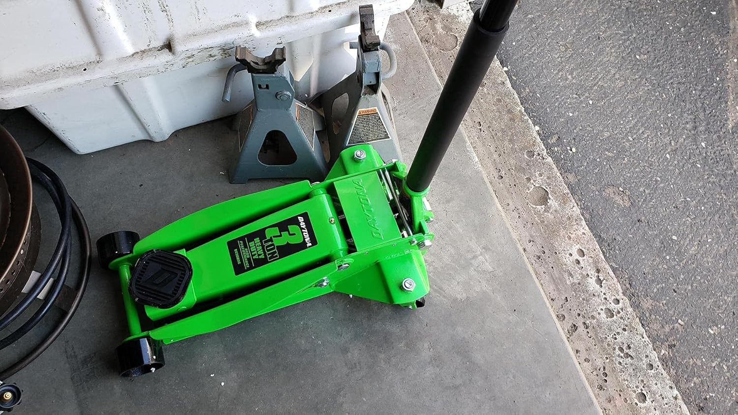 Daytona 3 Ton Professional Rapid Pump Floor Jack, Green (DaytonGHD3T)