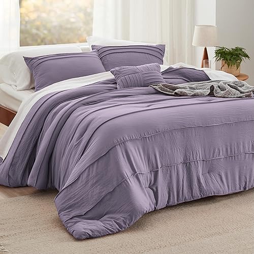 Bedsure Juego de edredón morado tamaño Queen, juego de cama plisado de 4 piezas, juegos de ropa de cama alternativa de plumón para todas las