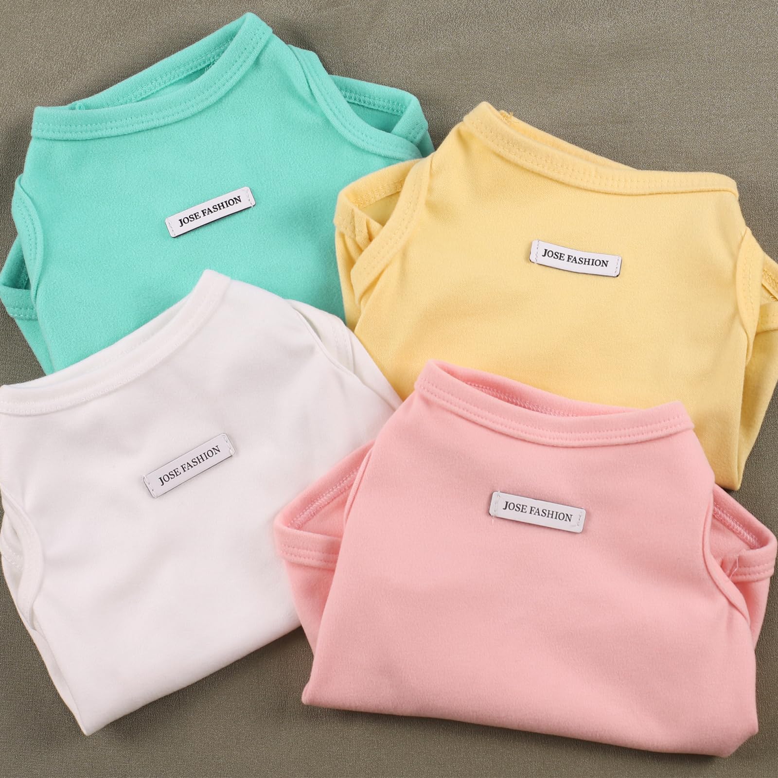 4 Camisetas para Perro, Ropa de Verano sin Mangas, Camiseta Colorida para Cachorros, Camisetas Transpirables para Perros pequeños y medianos, Ropa de Gato (4 Piezas (Amarillo, Blanco, Azul y Rosa), S