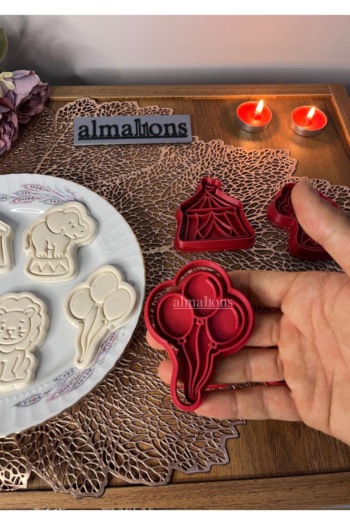 Almalions Sirk Hayvanları Kurabiye Kalıbı Seti - Aslan - Hamur Şekillendirici - Şeker Hamuru Kalıp- 5 Adet