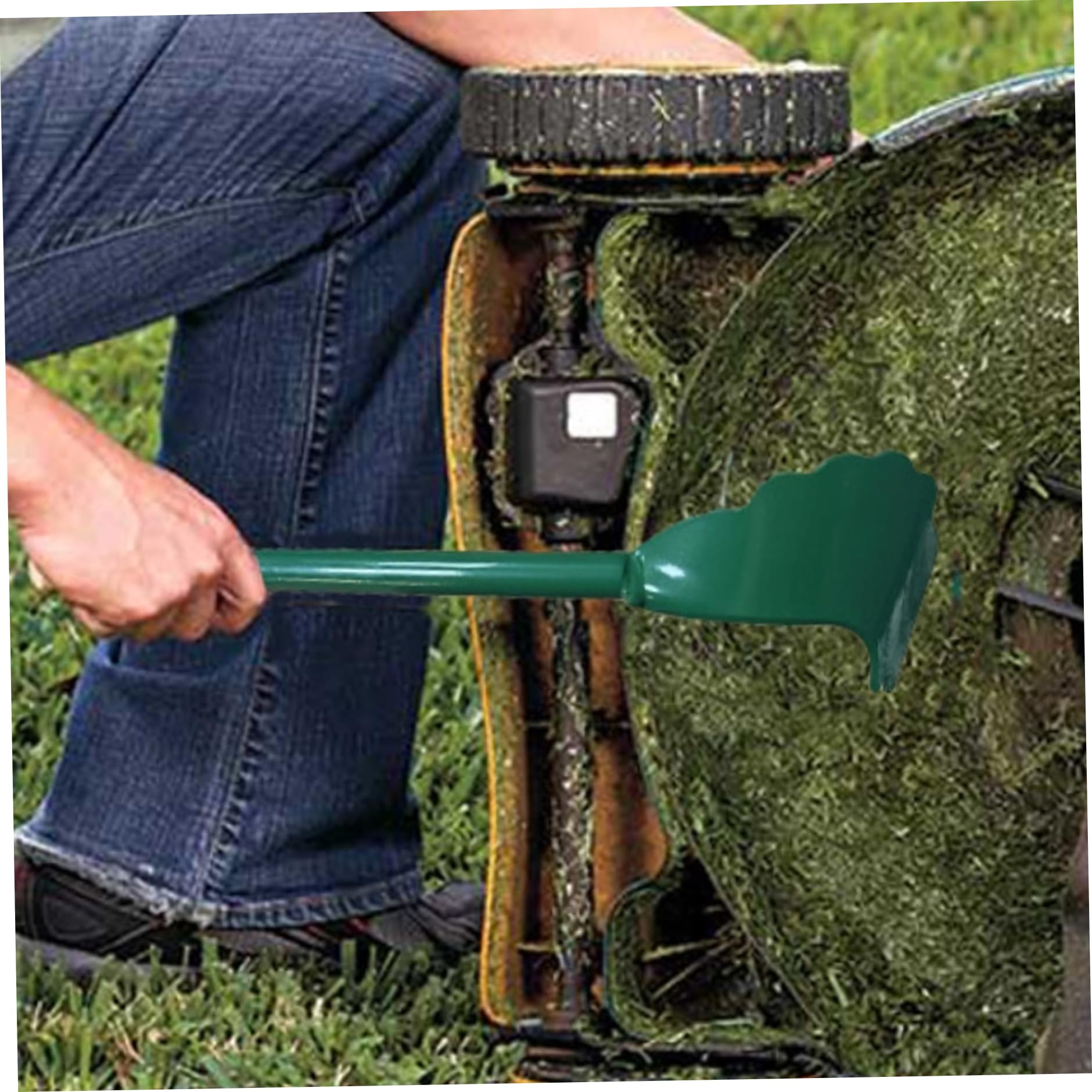 Raschietto per Tosaerba e Spazzola a setole rigide con Manico, Strumento di Pulizia Portatile per Tosaerba, Spazzola per Esterni da Giardino per Rimuovere Sporco, e detriti