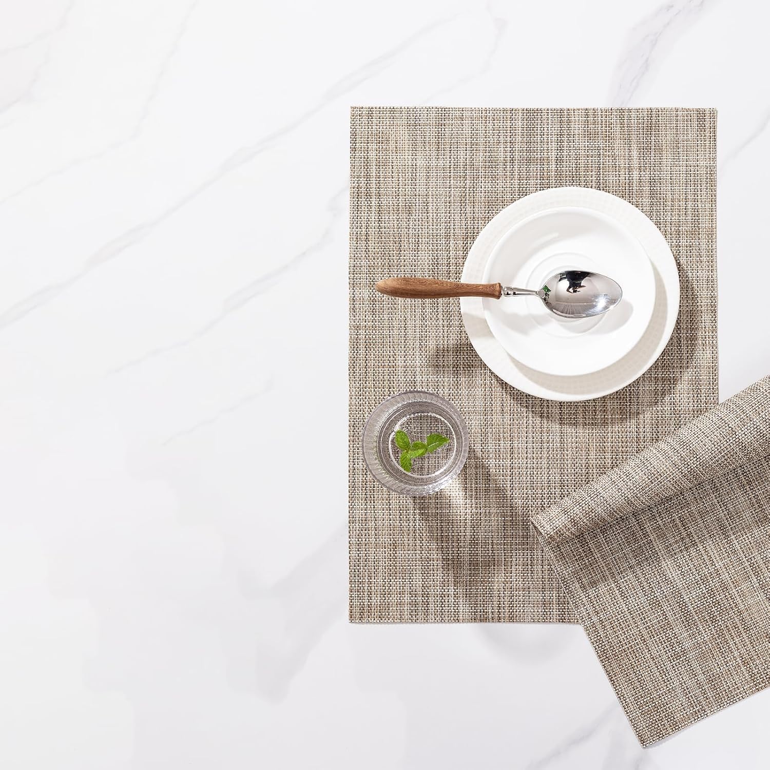 LEXMORE Placemats Set of 4 Vinyl/Plastic Woven Place Mats for Kitchen Table Indoor/Outdoor Washable Placemat Wipeable Dining Table Mats(A-Caramel) A-caramel 4