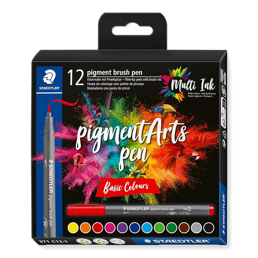Staedtler Pigment Arts - Pennarelli Indelebili in Fibra, Pennarelli Punta Fine Adatti per Gran Parte delle Superfici, Marker ad Asciugatura Rapida Resistenti alla Luce, Colori Base Assortiti, 12 Pezzi