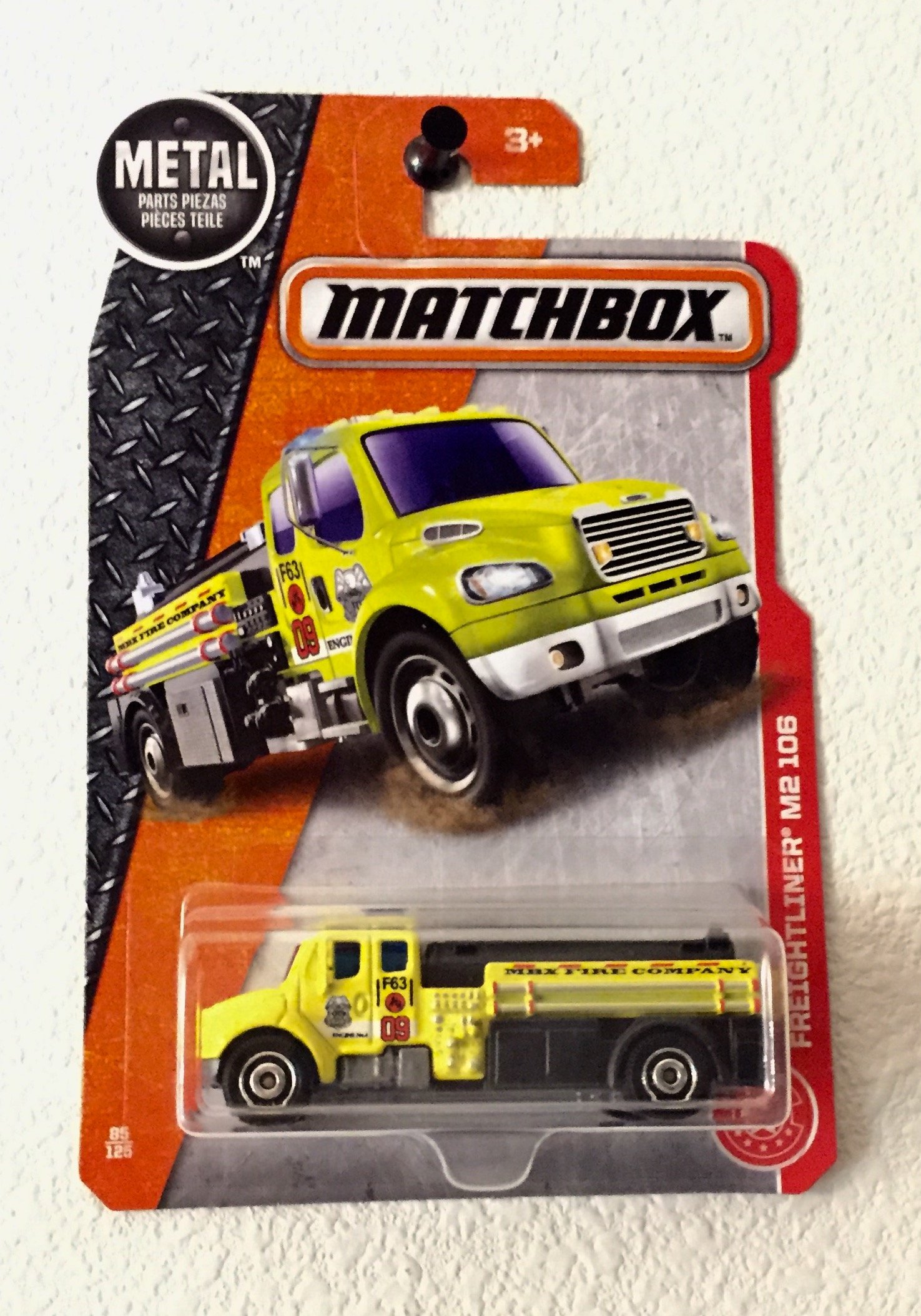 Matchbox 2017 MBX Heroic Rescue Freightliner M2 106 Fire Truck 85/125, Yellow