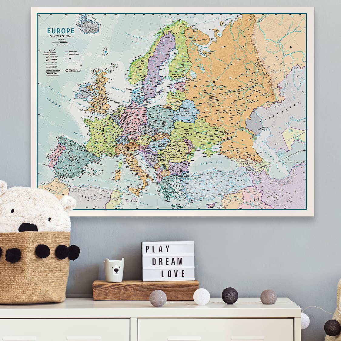 Maps International Carte Murale de l'Europe pour Enfants - Affiche Éducative d'Apprentissage - Mise à jour 2025 - Laminée - 59 x 42 cm