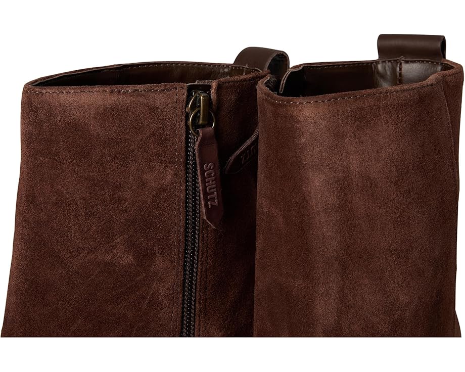 Schutz 240 - Right View