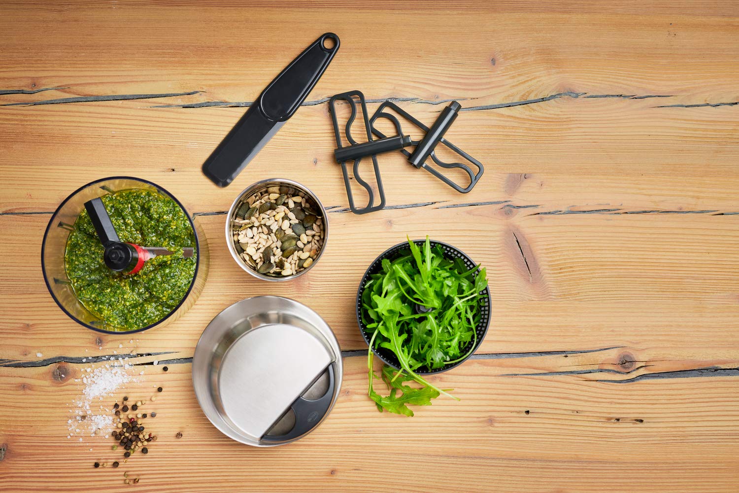 RÖSLE Hachoir multifonctionnel coupe-légume haut de gamme pour fruits et légumes, extra tranchant & Presse-ail avec Racloir - Presse de Qualité Professionnelle pour Gingembre et Ail