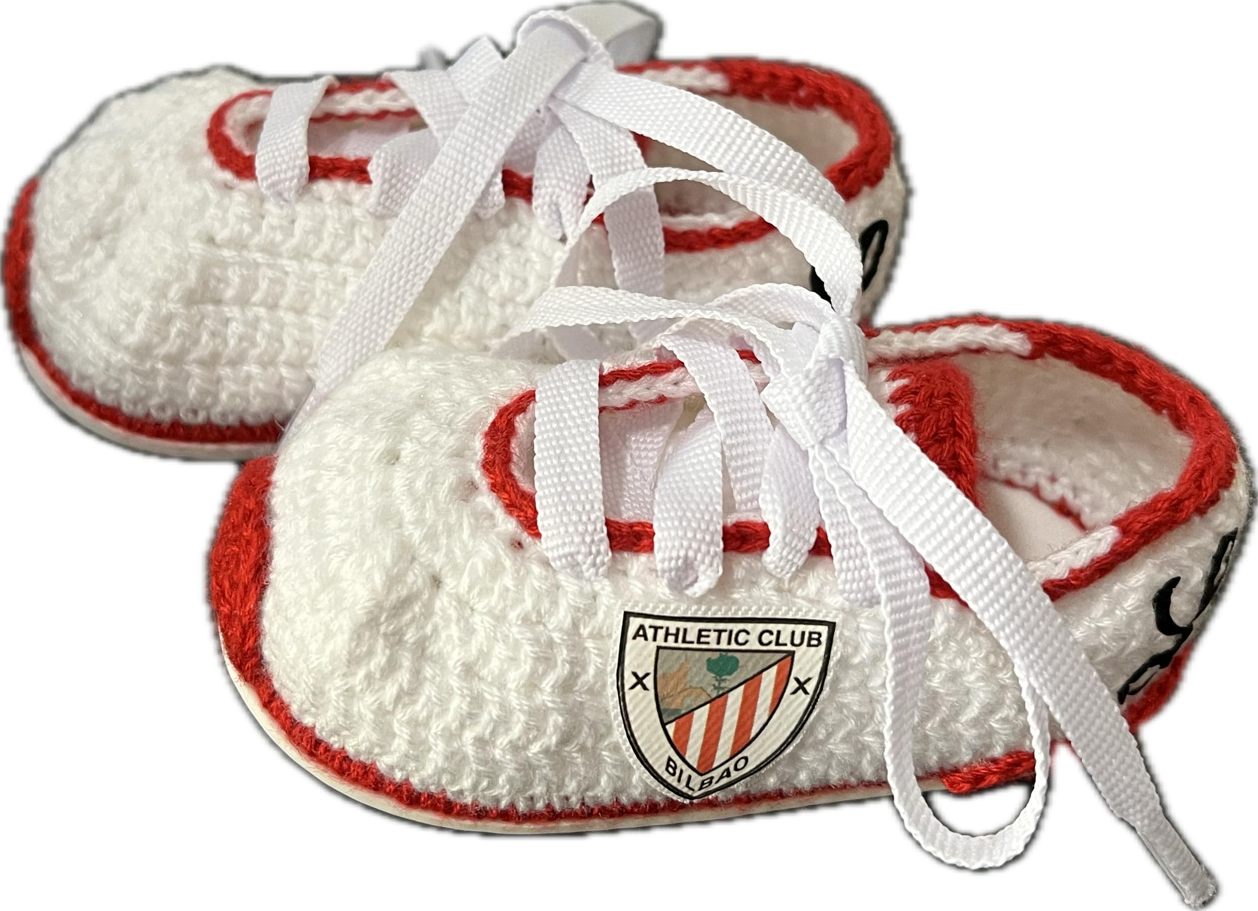 Patucos Futbol para bebe recien nacido de ganchillo del equipo de aficionados al club de Bilbao. Personalizados y disponibles en tallas 0-12 meses. Te regalamos el nombre del bebe grabado