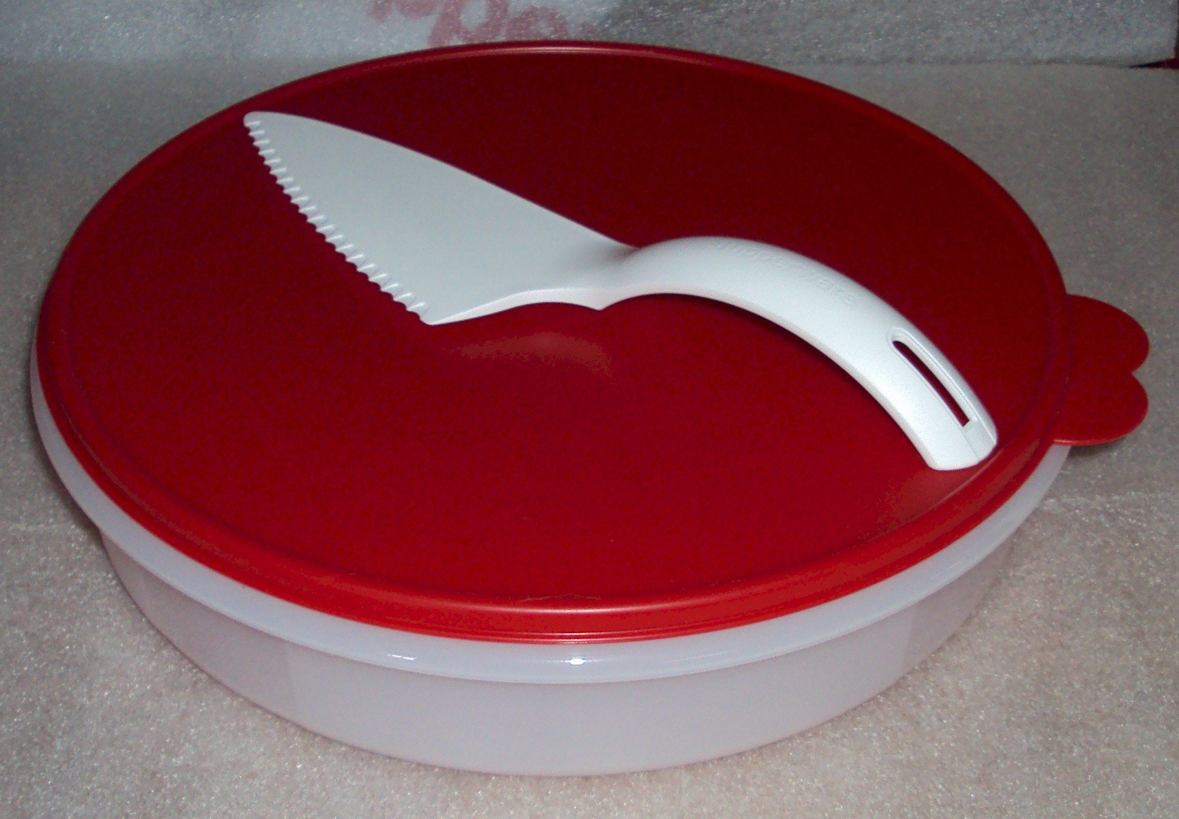 New Tupperware Pie or Cupcake Keeper, Sheer with Red Seal 12 in Round Container with Cut N Serve Pastry 