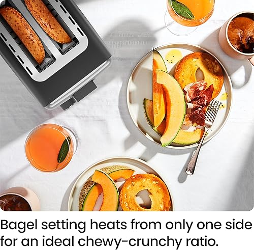 Miniatura 4 de Chefman Tostadora de 2 rebanadas, 7 ajustes de sombra, bandeja extraíble para migas, tostadora de pan grueso y bagel con botones de descongelación y