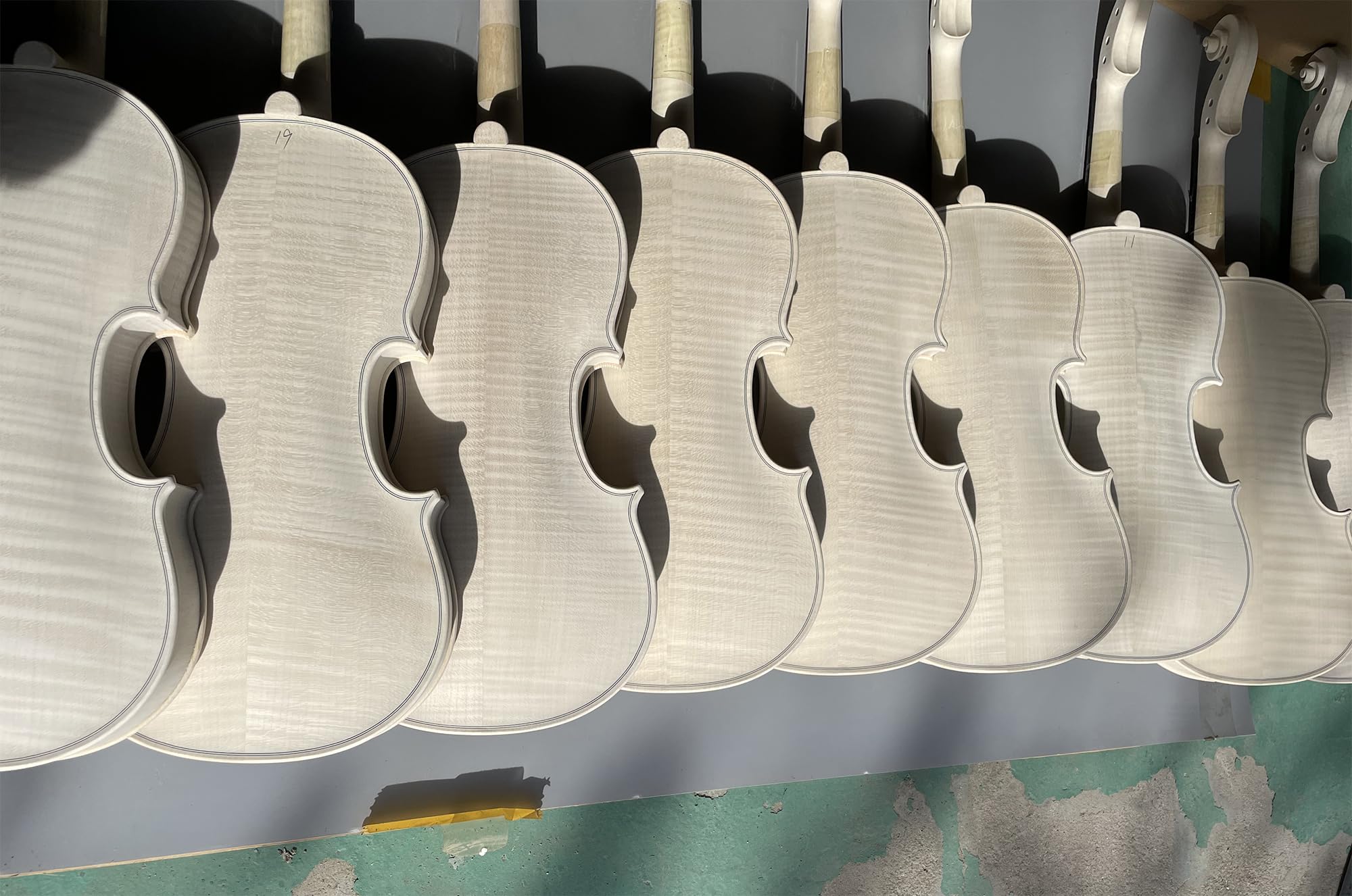 Yinfente Violino professionale 4/4 fiamma acero violino abete bianco fatto a mano violino Stradivarius modello 1716 anno (1pcs)