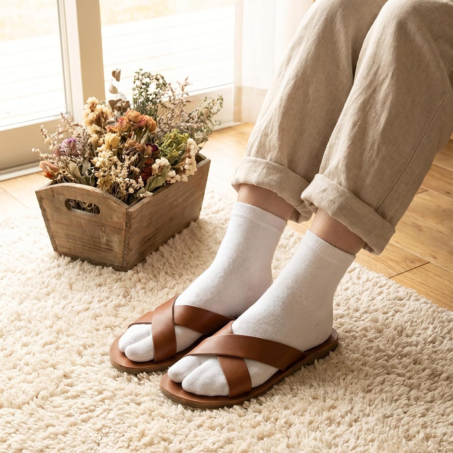 4 Pairs White Tabi Socks, Elastic Tabby Socks for Flip Flops | Cotton Flip Flop Sock for Women Men Casual Wear, Home