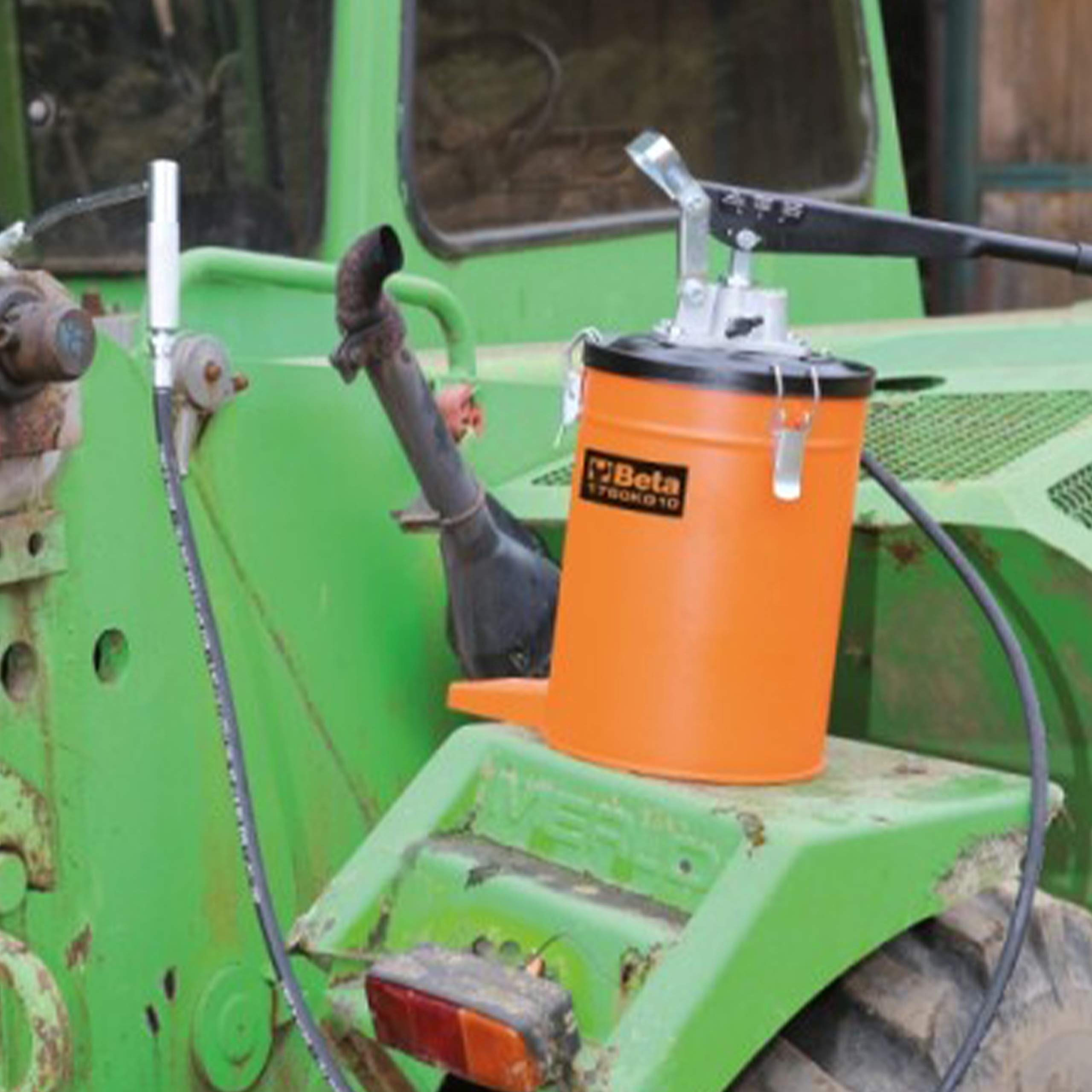 BETA 1750KG10 - Ingrassatore a leva da 10 kg con tubo ad alta pressione da 2 m