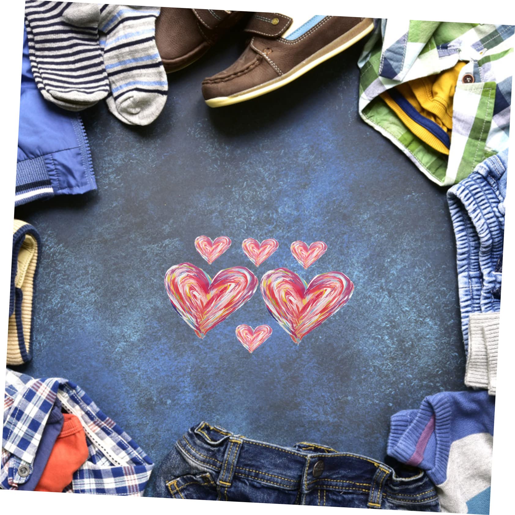 Operitacx 30fogli Toppe Termoadesive Forma di Cuore da Adesivi per Abbigliamento Shirt Jeans e Borse Facile Applicazione Stiro Materiale Sicuro e Resistente per Riparazioni e Decorazioni
