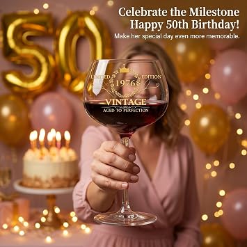 彼女への50歳の誕生日おめでとう、ヴィンテージ1976年の刻印入りワイングラス、女性のための50歳の誕生日デコレーション、女性、友人、娘、姉妹のお母さんへの面白い50歳のギフトアイデア - 50歳になるプレゼント