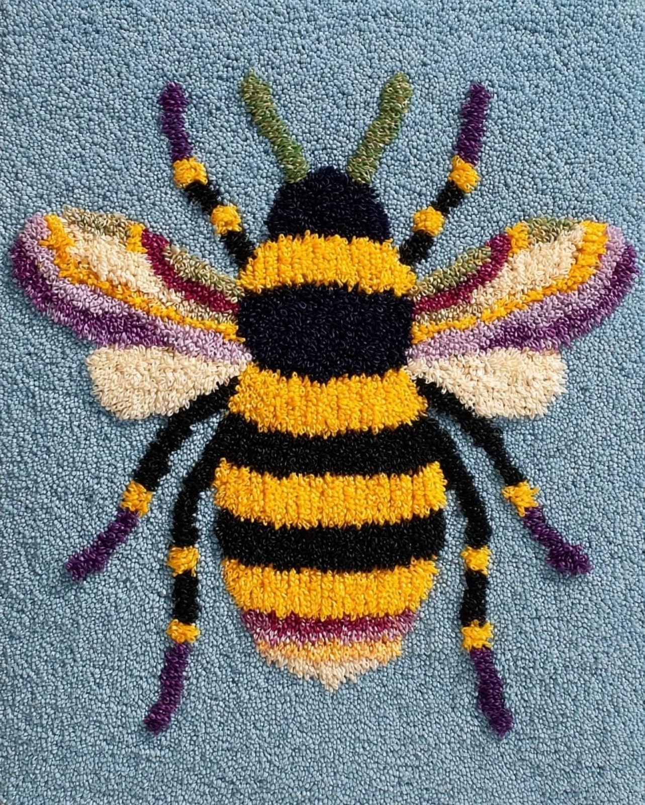 Wallphantom Latch Hook Rug Kit,bee