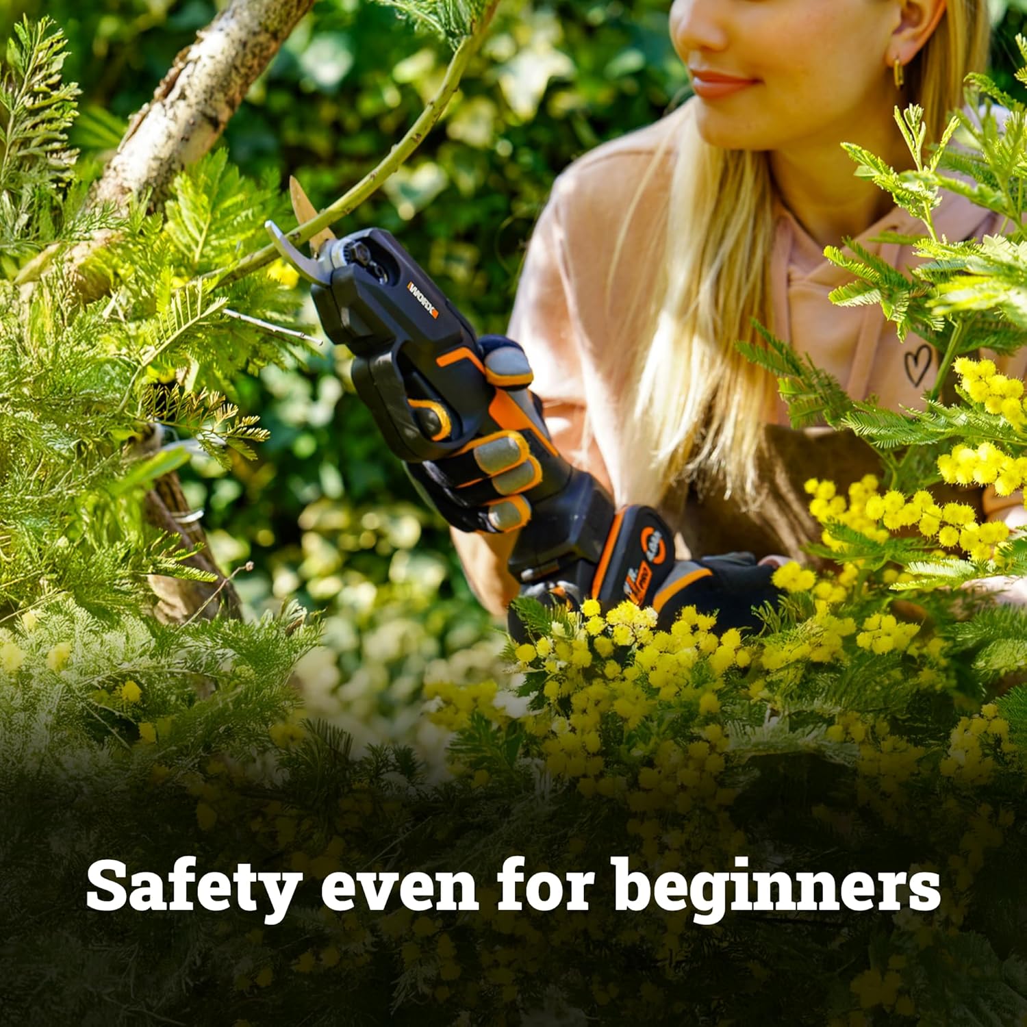 Worx 20V Worx NITRO Pruning Shear/Lopper WG330 - (Battery & Charger Included)
