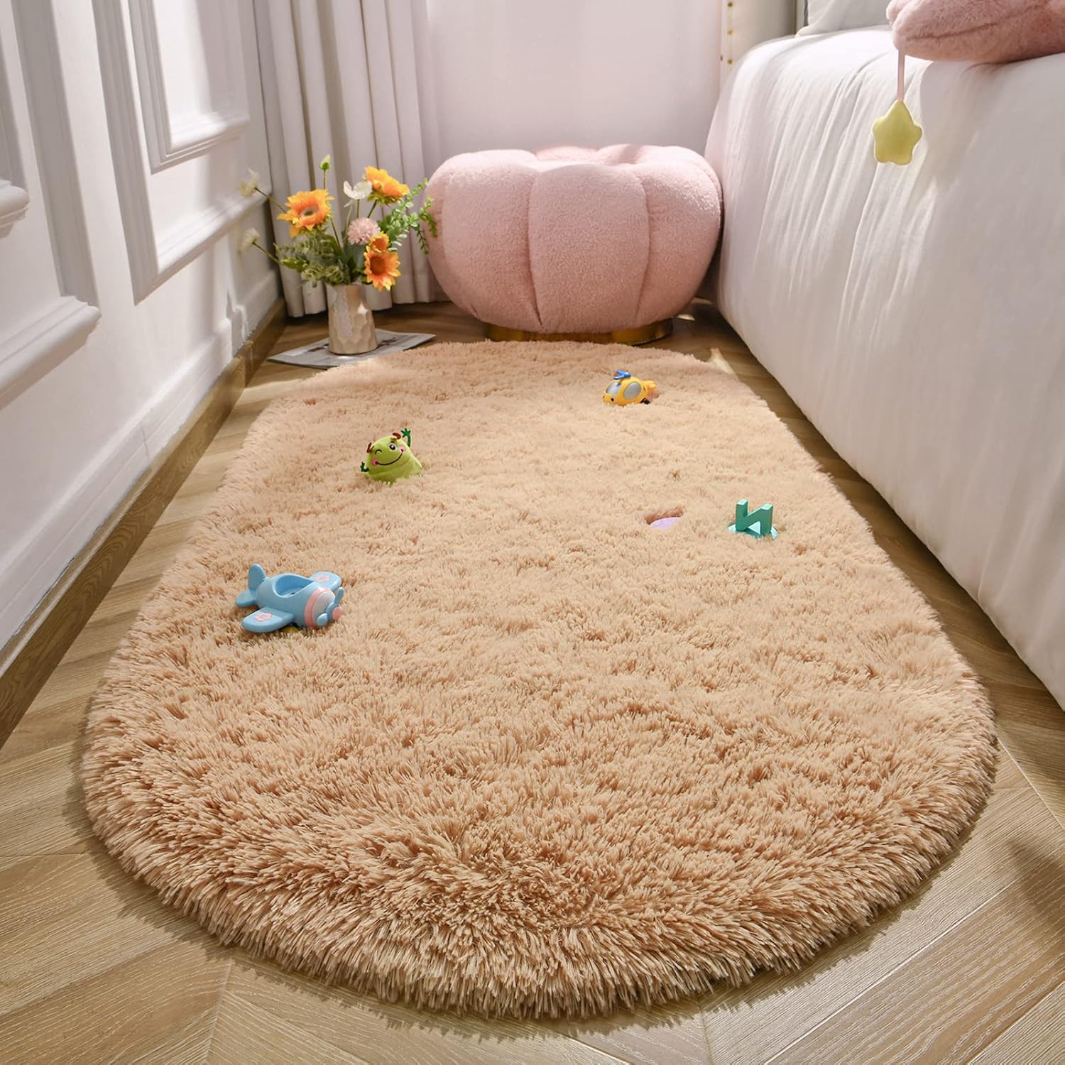 LOCHAS Bedroom Rug 2.6' x 5.3', Beige Fluffy Shaggy Area Rug for Bedroom Bedside, Soft Oval Throw Rugs Carpet for Kids Girls Nursery Living Room Home Decor
