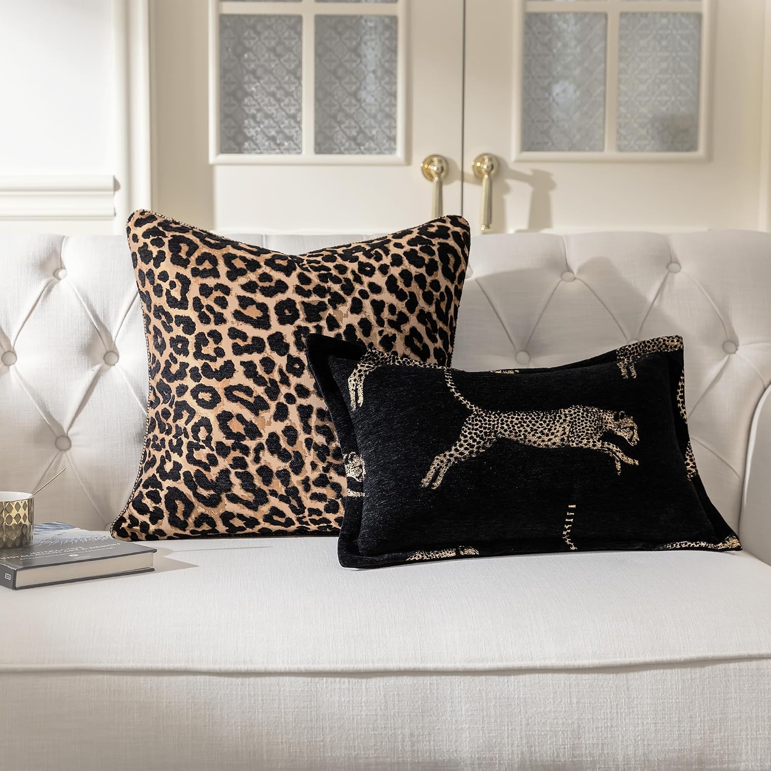 1-Piece Luxury Leopard Print Throw Pillow Cover 20 x 20 Inch, Wild Animal Print Chenille Jacquard Cushion Covers, Modern Chic Decorative Square Pillowcase for Couch Sofa Bed Car, Black & Gold