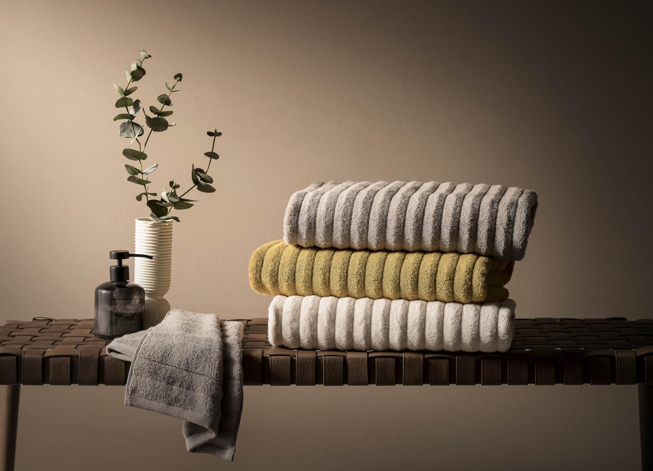 liebling Badetuch Luxus Bio Baumwolle, Serie Marseille, 770 gr. / m², 100 x 150 cm, Ökotex, 60 Grad, saugstark, schnelltrocknend, Farbe: senf