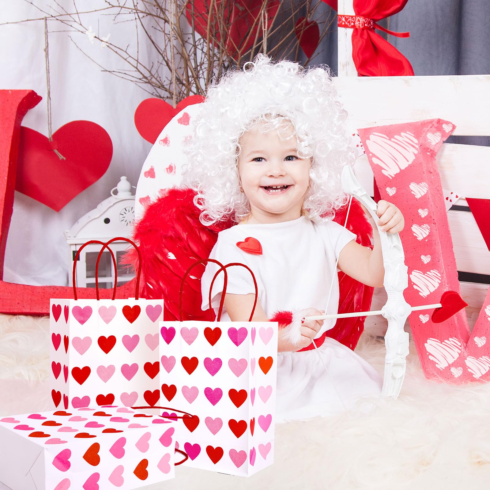 FYSUIMU 24Pcs Valentine' s Day Paper Gift Bags Red Pink Love Heart Candy Goodie Bags with Handles for Wedding Anniversary Mother' s Day Birthday Party Favors