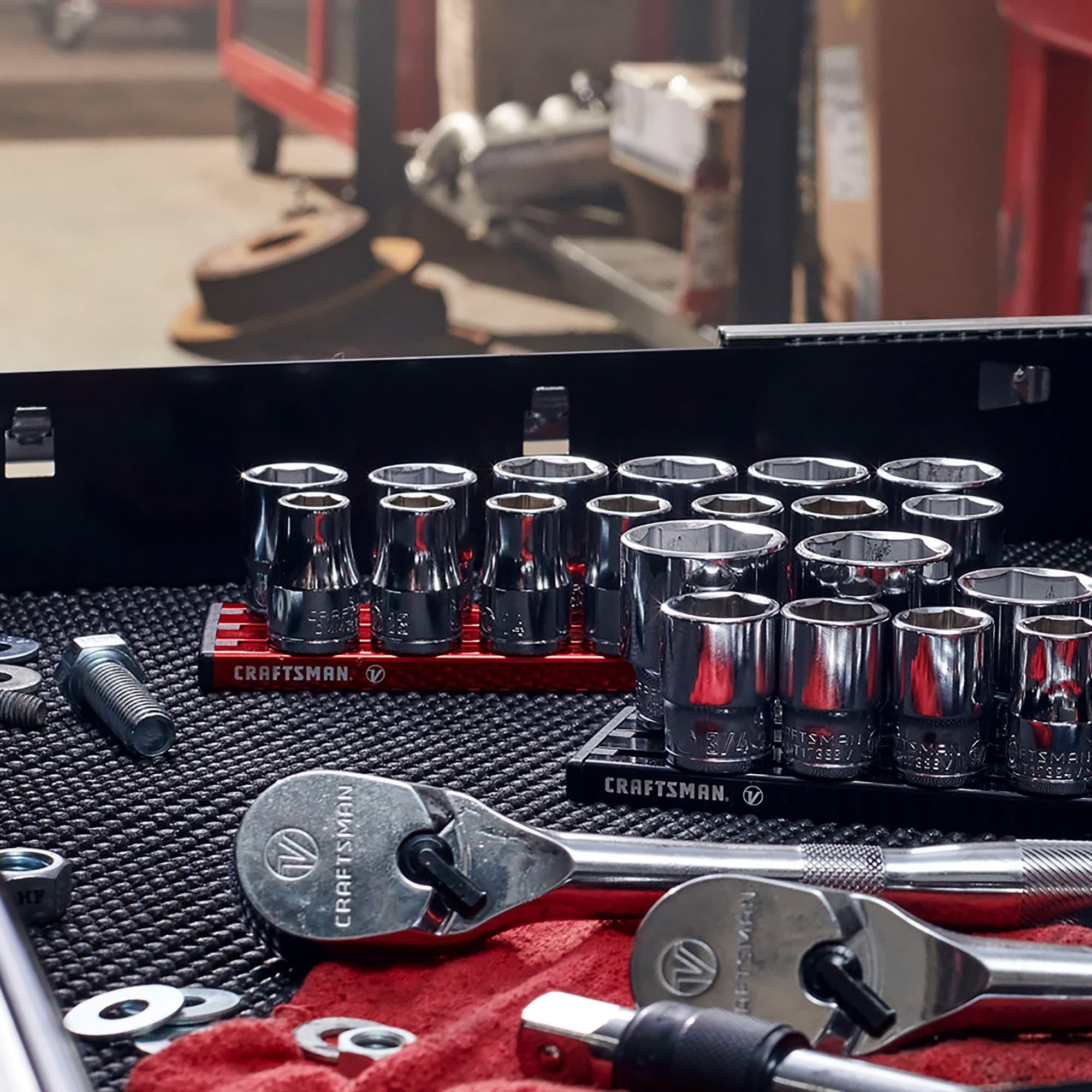Craftsman Zestaw nasadek z serii V, Hex SAE i MM, napęd 3/8 cala, 12-częściowy (CMMT17735V)