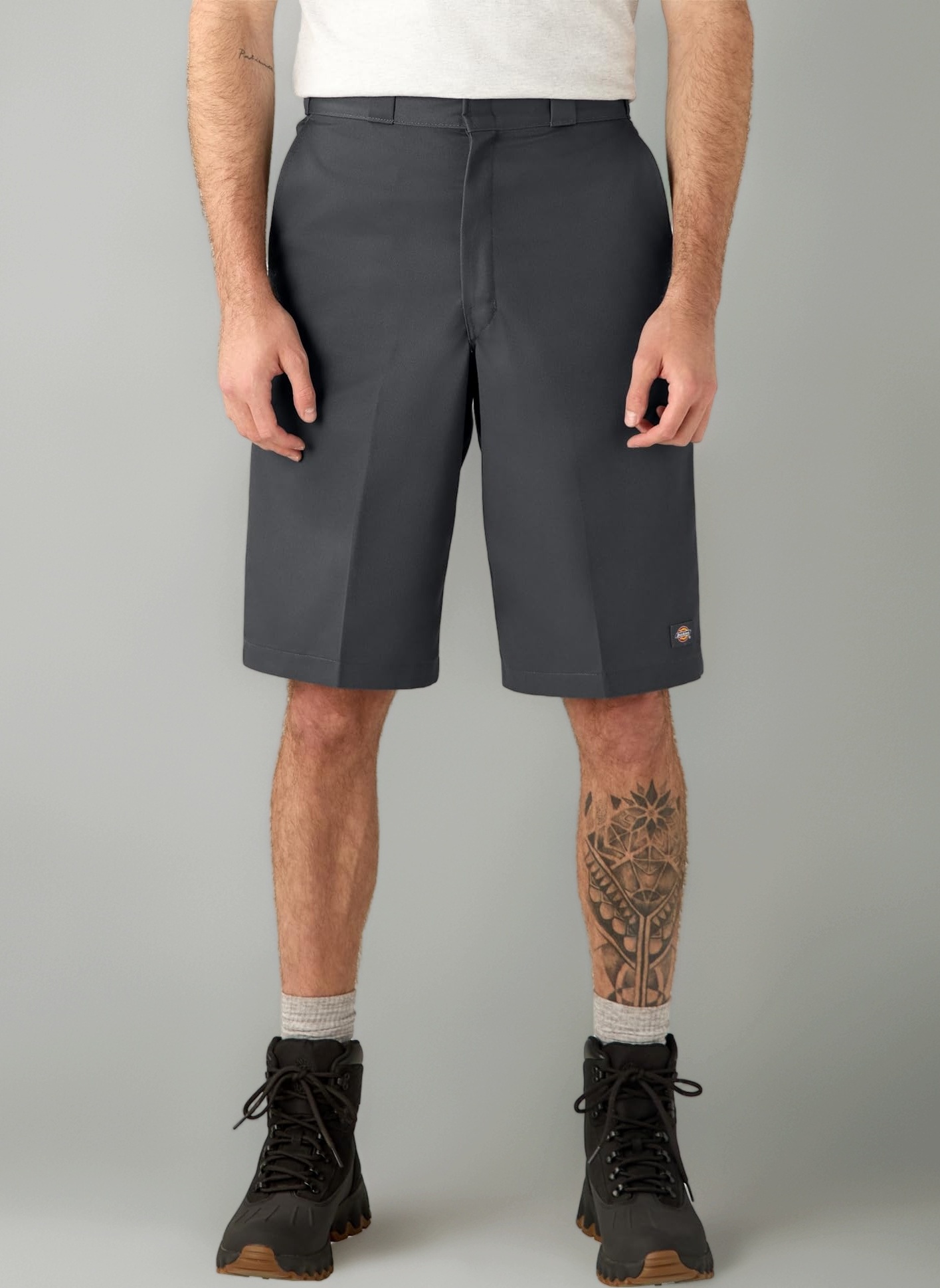 Men's 13"MLTI PKT W/SRT Short