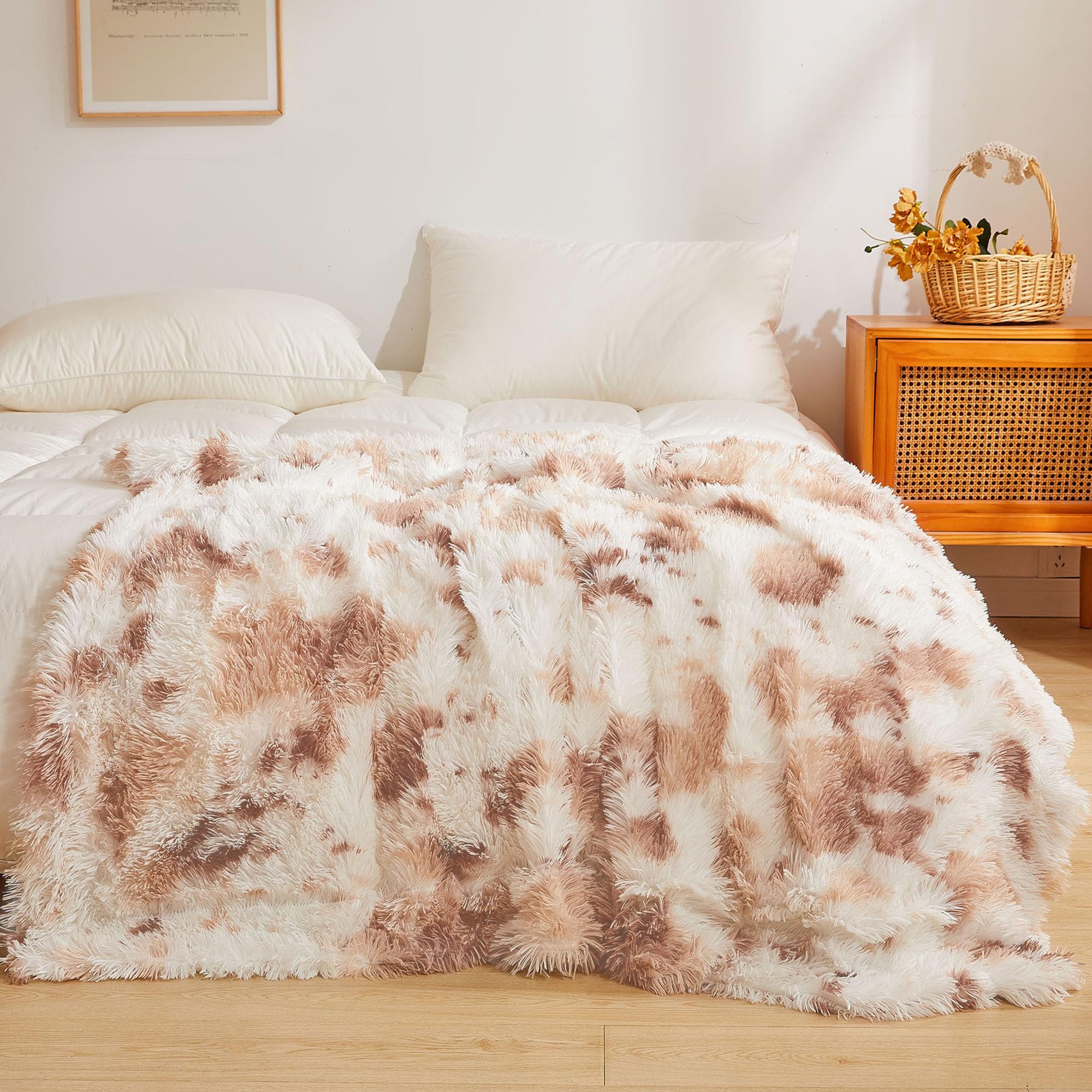 XeGe Luxury Faux Fur Throw Blanket, Soft Cow Print Big Fluffy Bed