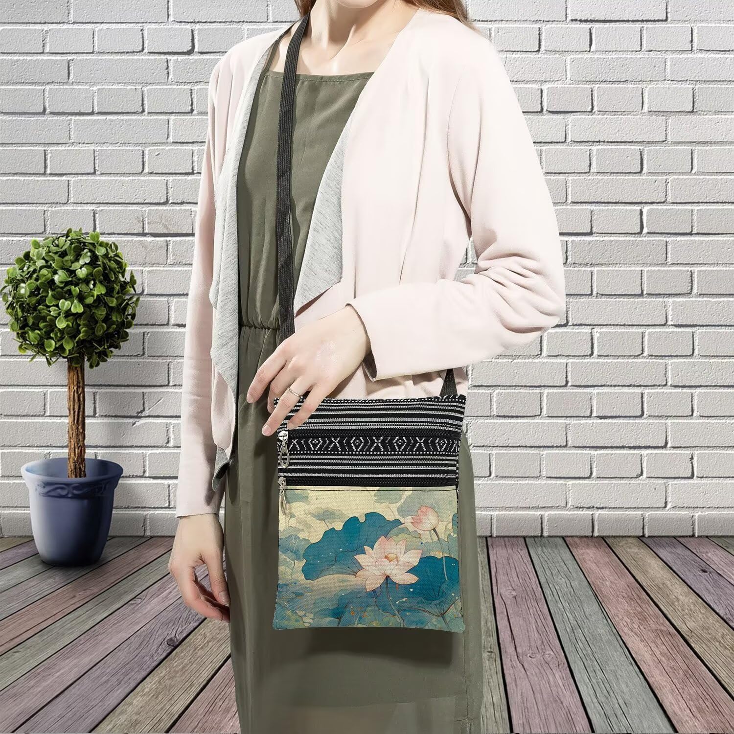 蓮の花 メッセンジャーバッグ スモール エスニックパターン プリント 調節可能なストラップ クロスボディ ジッパーバッグ 蓮の花 電