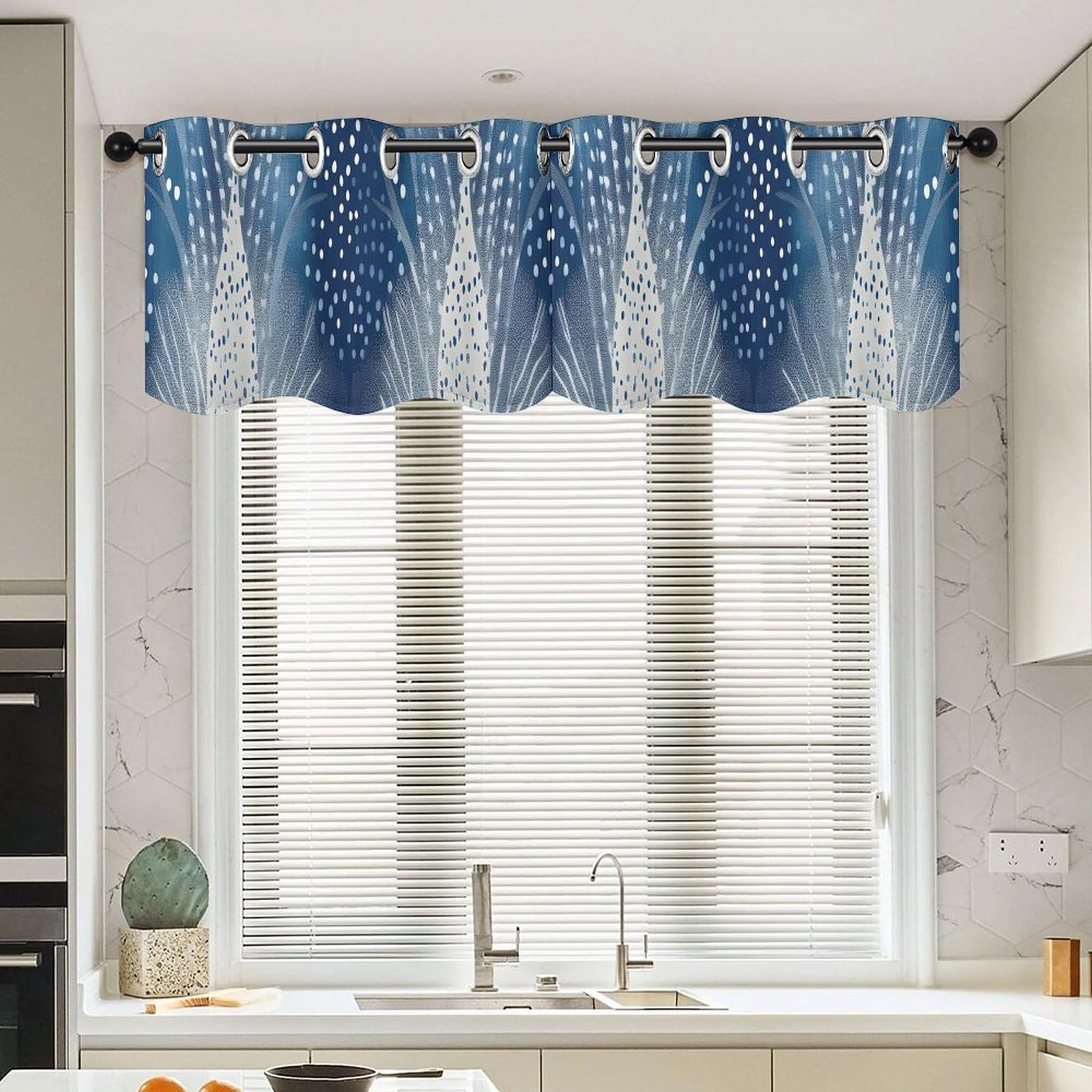 Rideau bleu géométrique style asiatique pour protéger l'intimité en cuisine et salon