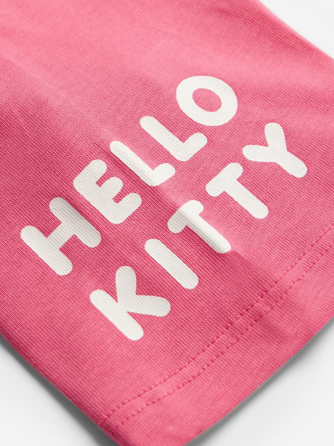 The Souled Store Hello Kitty - Camiseta de algodón para niña, ajuste regular, cuello redondo, manga corta, impresión gráfica (2-8 años)
