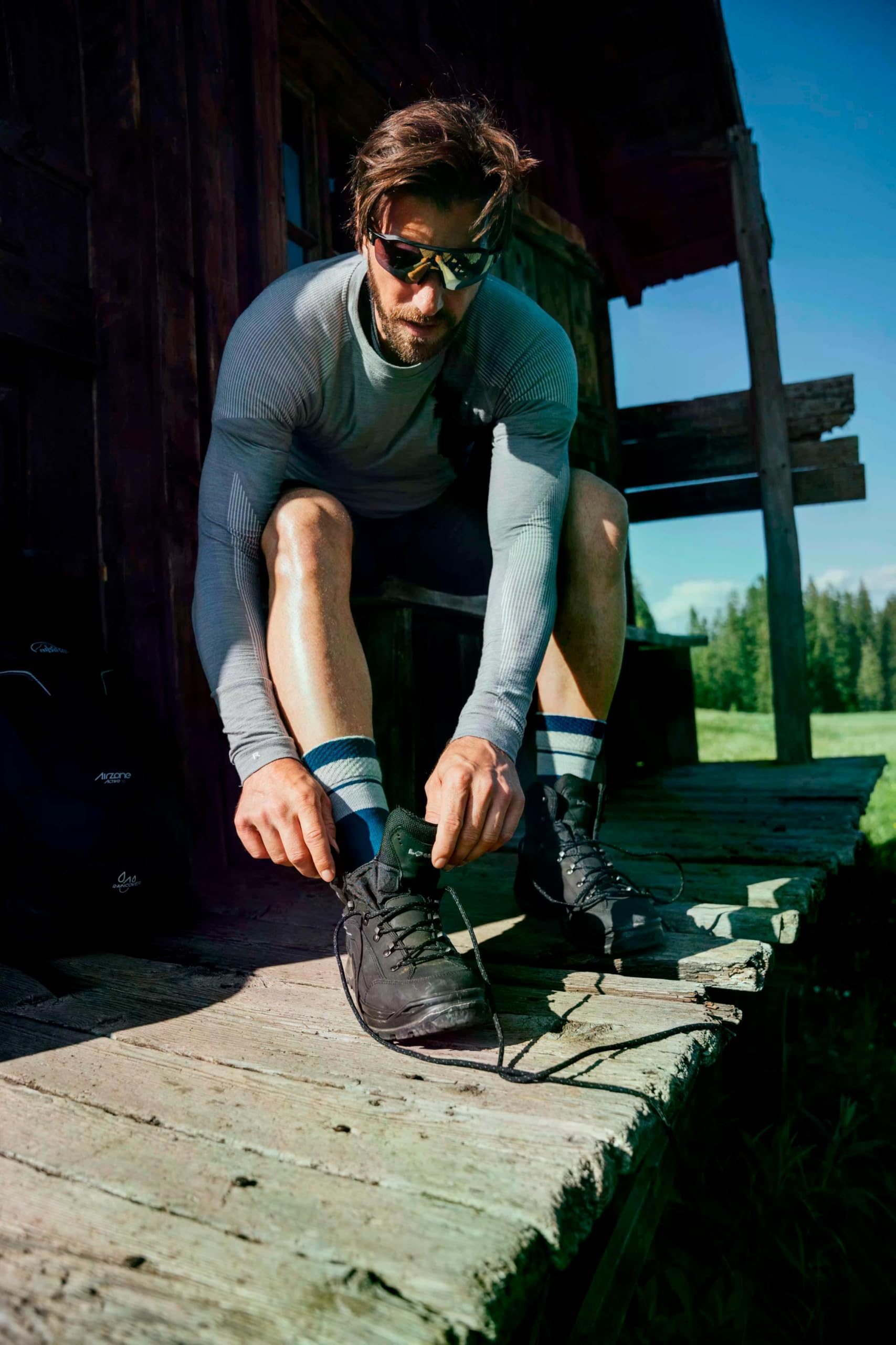 FALKE Mężczyźni Warstwa podstawowa (góra) Wool-Tech Light M L/s Sh wełna materiał funkcjonalny regulujące klimat 1 Sztuka, Czerwony Ruby 8830, L