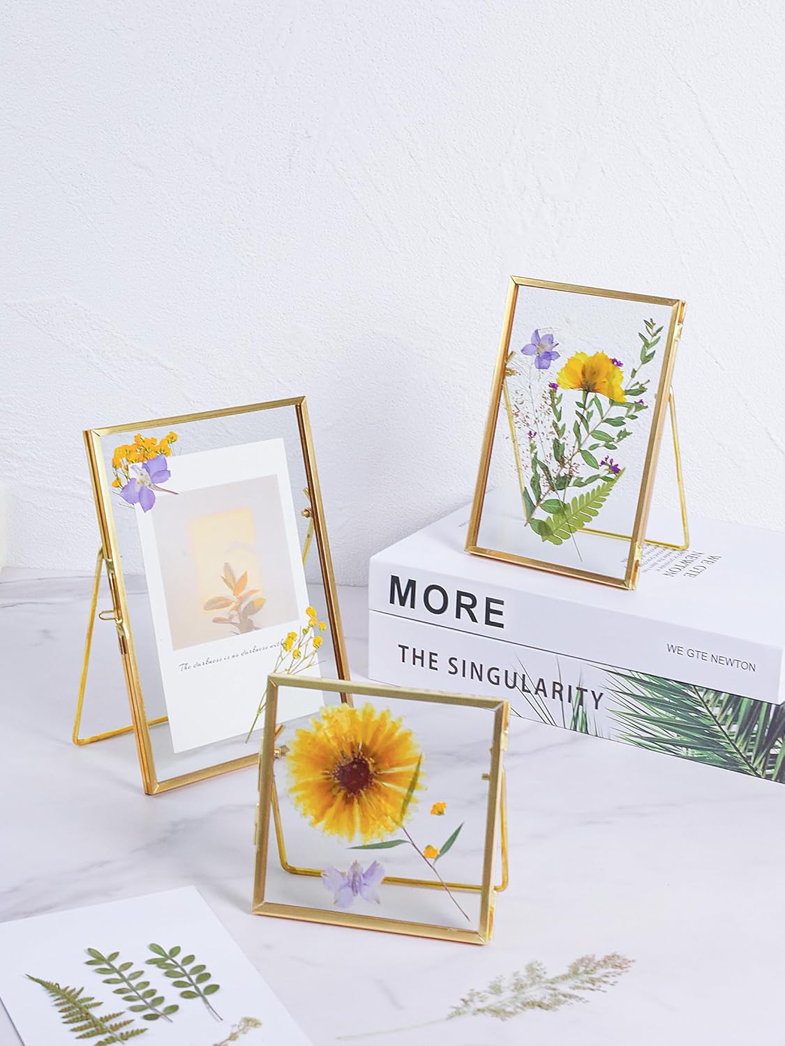 REDHUGO Glass Frame for Pressed Flowers Handmade, Double Glass Floating Picture Frame Set, Brass Photo Frame, Standing Frame Set, Small Picture Frame, Gifts for Family, 4×4", 4×6", 5×7", Gold