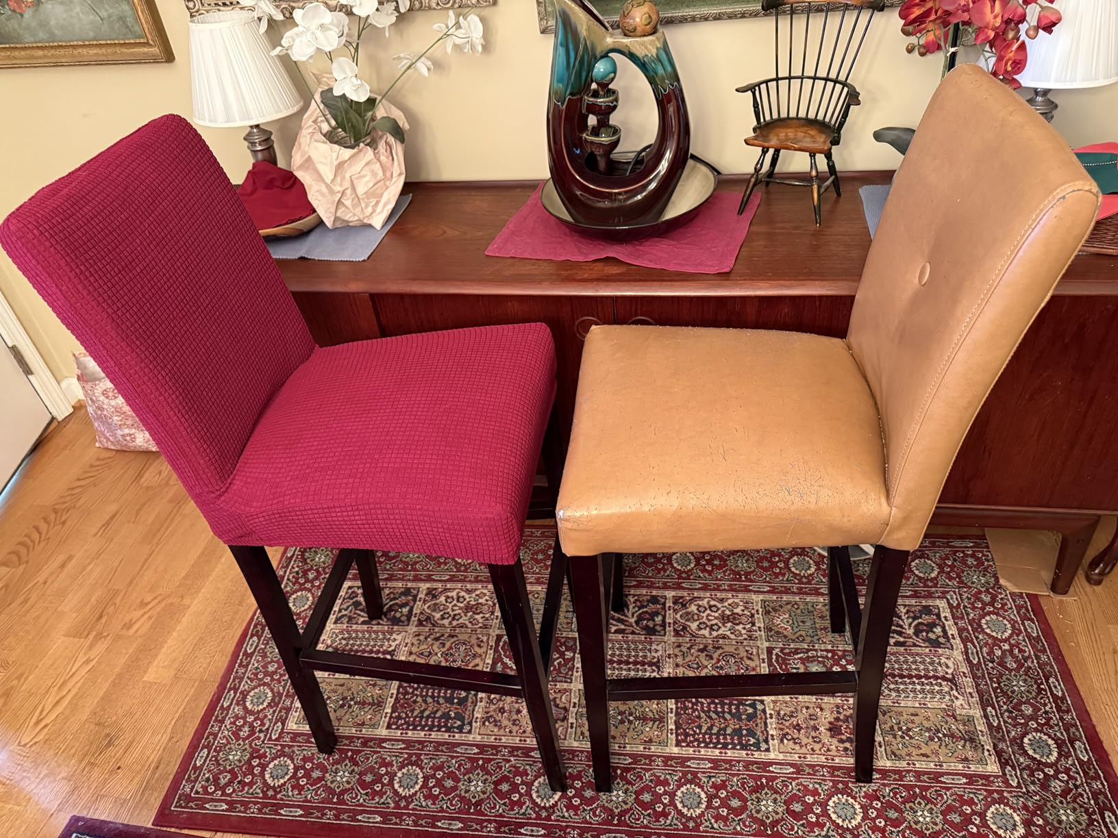 Fits really well, can’t tell it’s “a chair cover”