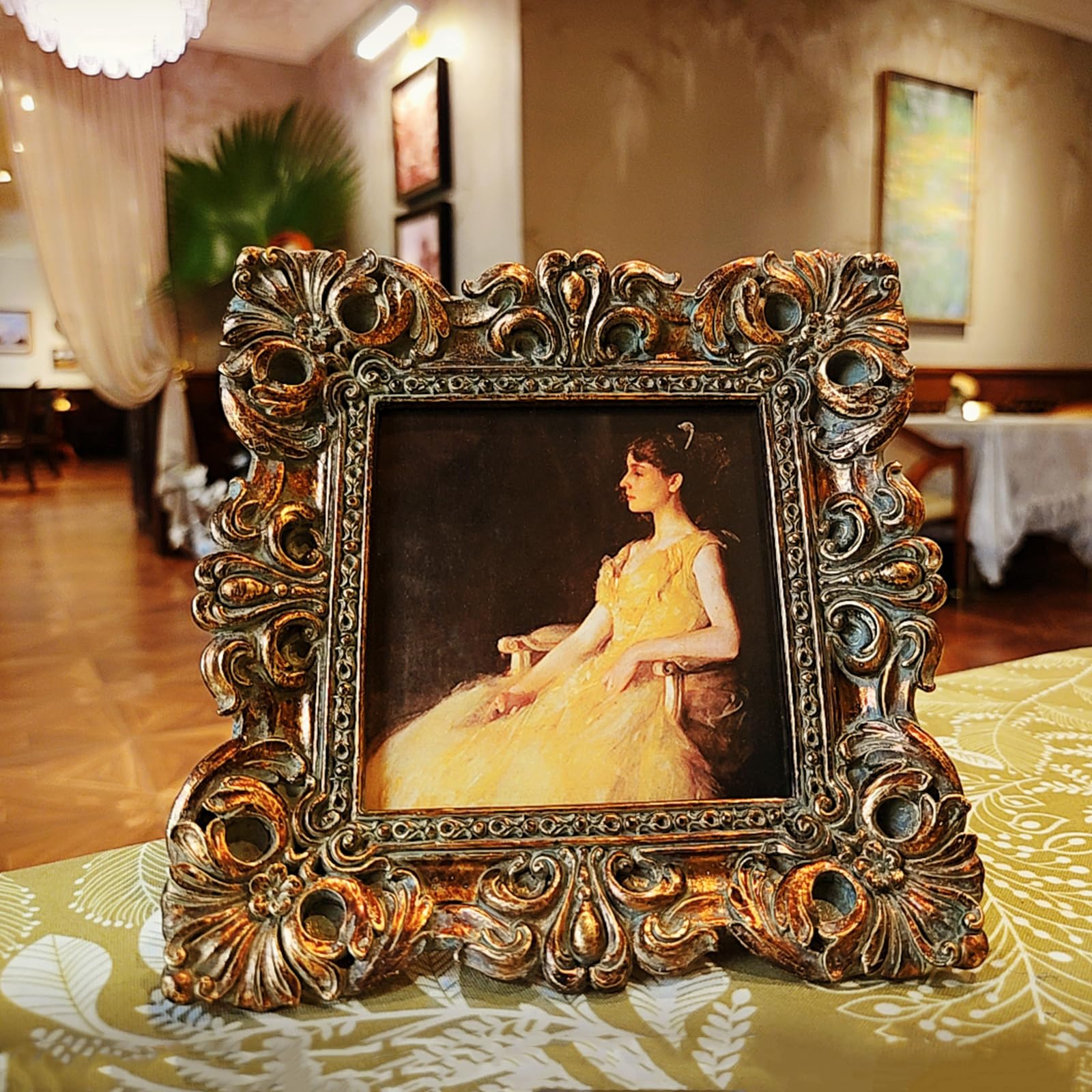 【完売】  Amazon.com - Antique Frame, Picture Small Vintage 4x4 CISOO 絵画