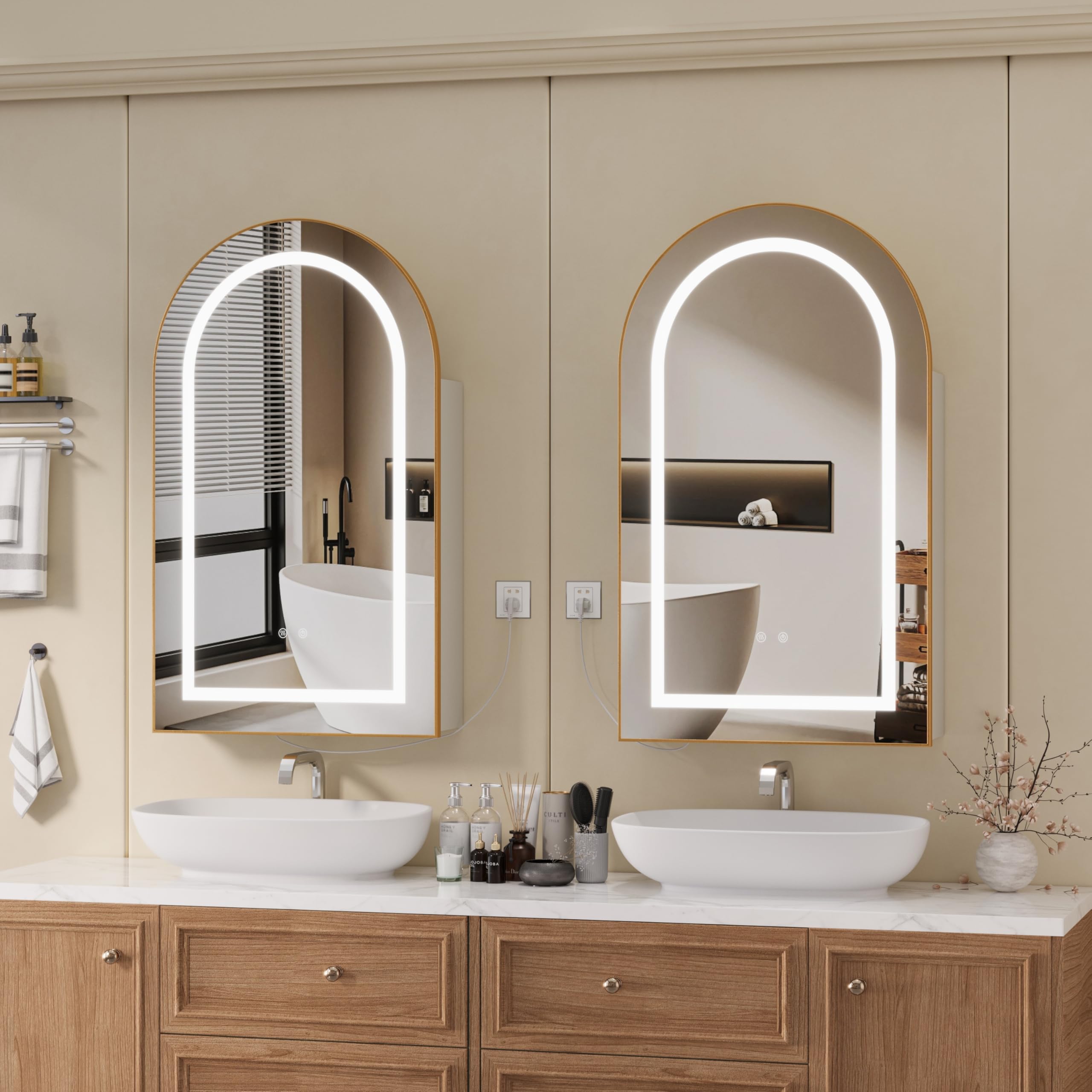 Specchio Bagno Contenitore con 3 Colori Luce e 1 AC/2 USB, Armadio Specchio Bagno con Deumidificazione con 1 Tocco e Funzione di Memoria(Oro Bianco)