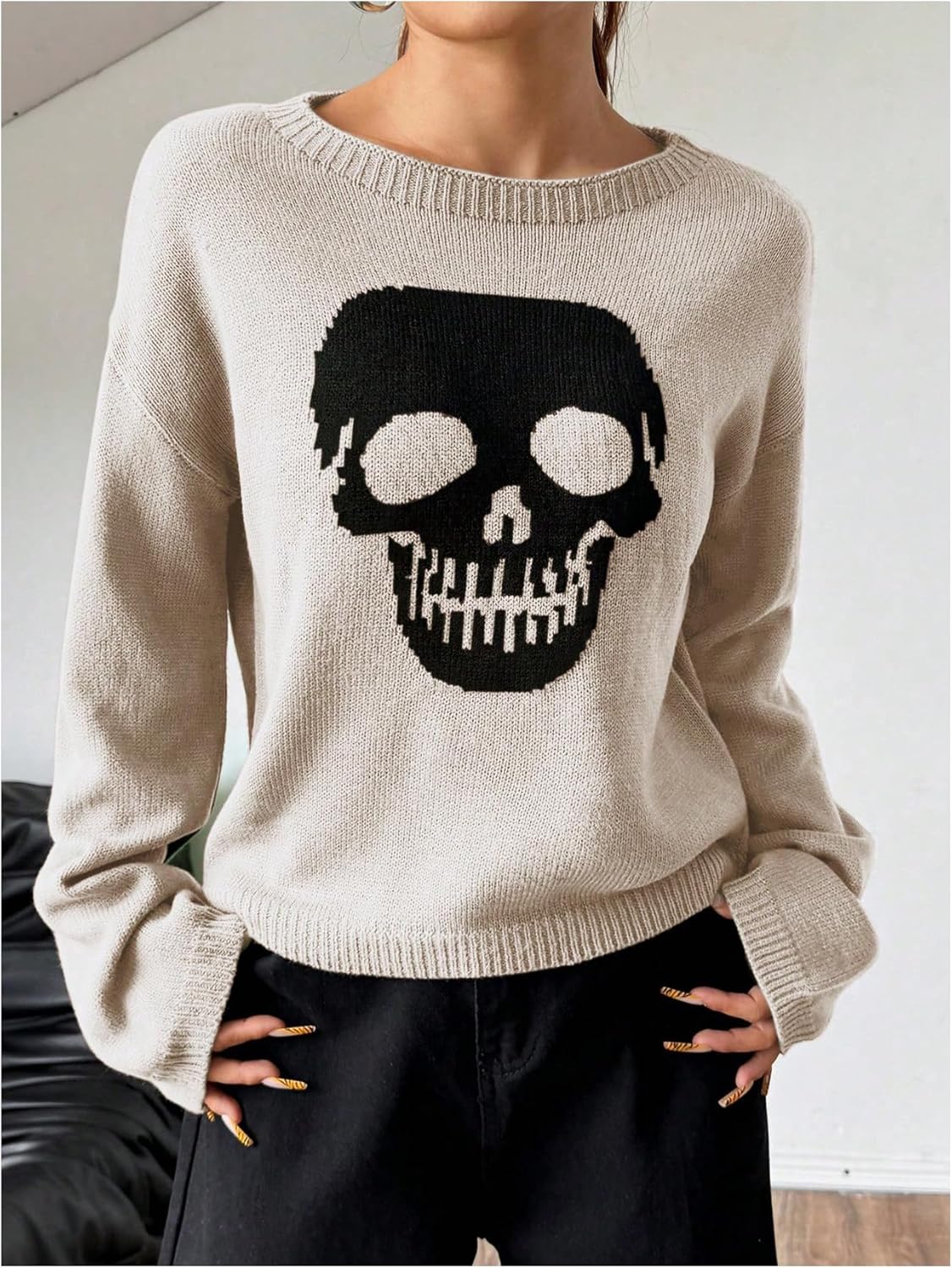 SHENHE Women's Skull Graphic Crew Neck Sweater Halloween Long Sleeve Knit Pullover Tops - Image 4