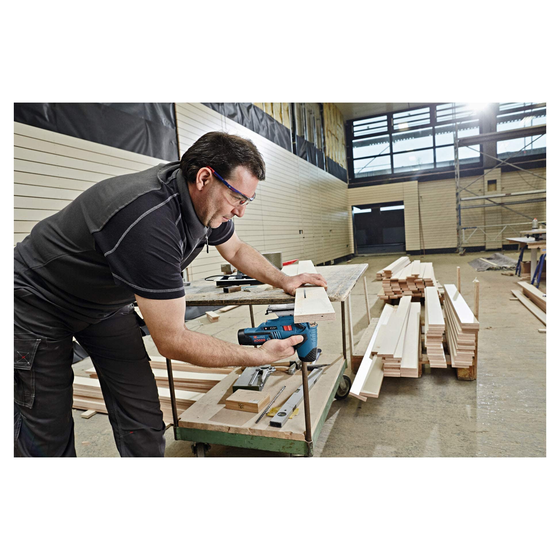 Bosch Professional 0 601 5A1 002 Seghetto Alternativo GST 12V-70, 2 Lame, Pattino, Protezione, Profondità di Taglio in Legno 70 mm, Batterie e Caricabatteria Non Inclusi,Blu