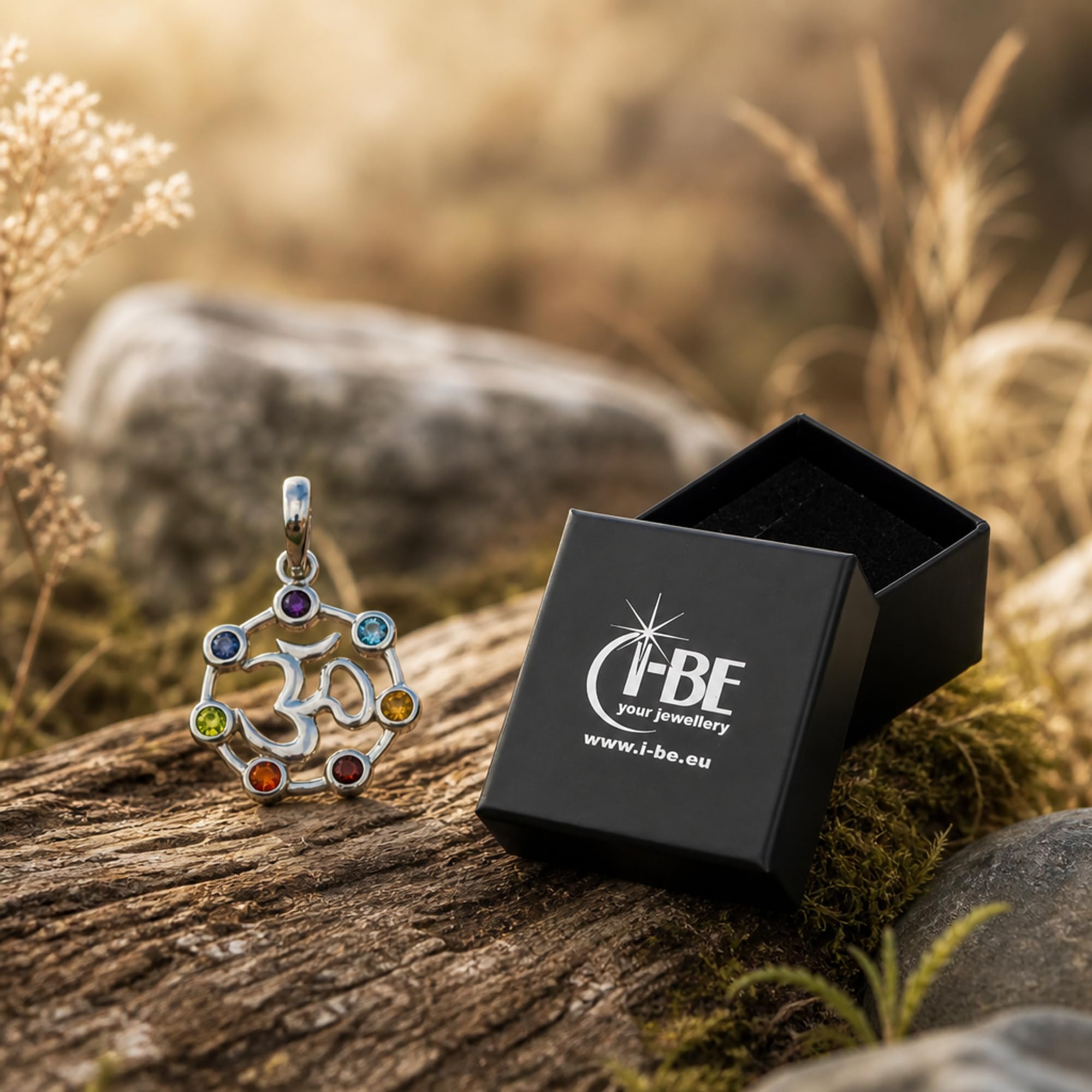 I-be, Chakra Anhänger 7 echte Edelsteine, 925 Silber, Länge: 3,4 cm im Geschenketui, 20 Chakra OM