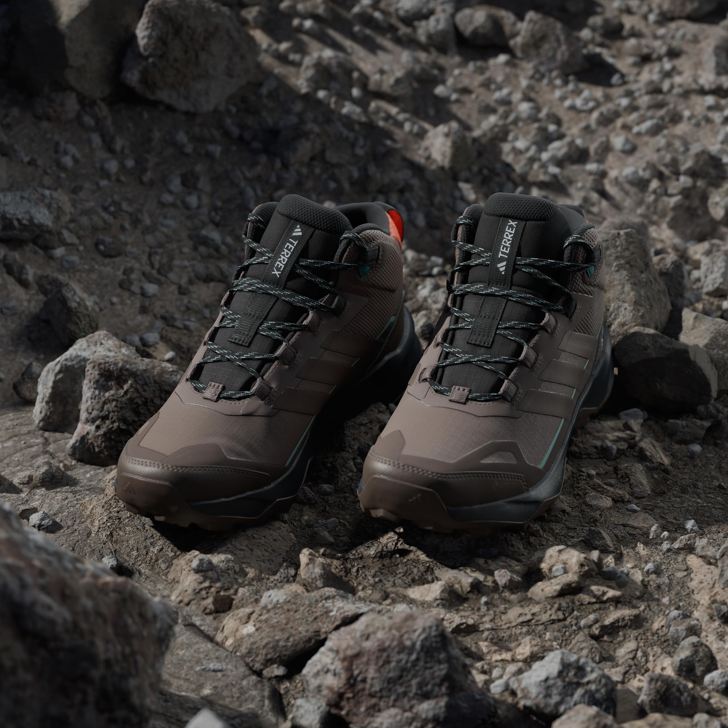 adidas Women Scarpe da Hiking Terrex Skychaser AX5 Mid Gore-Tex