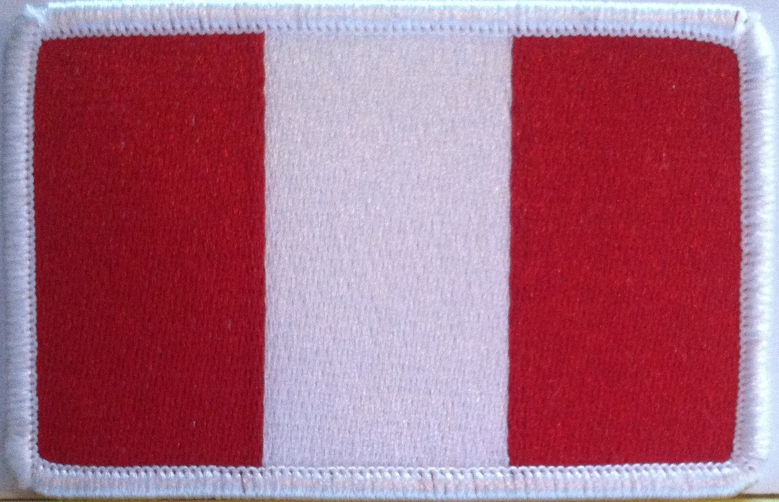 Fast Service Designs Peru Flag Embroidery Iron-on Patch Peruvian Emblem White Border