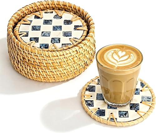 Miniatura 12 de JUNGLE CULTURE Posavasos de ratán de madreperla para bebidas con soporte • Juego de 6 posavasos redondos hechos a mano • Artículos para el hogar