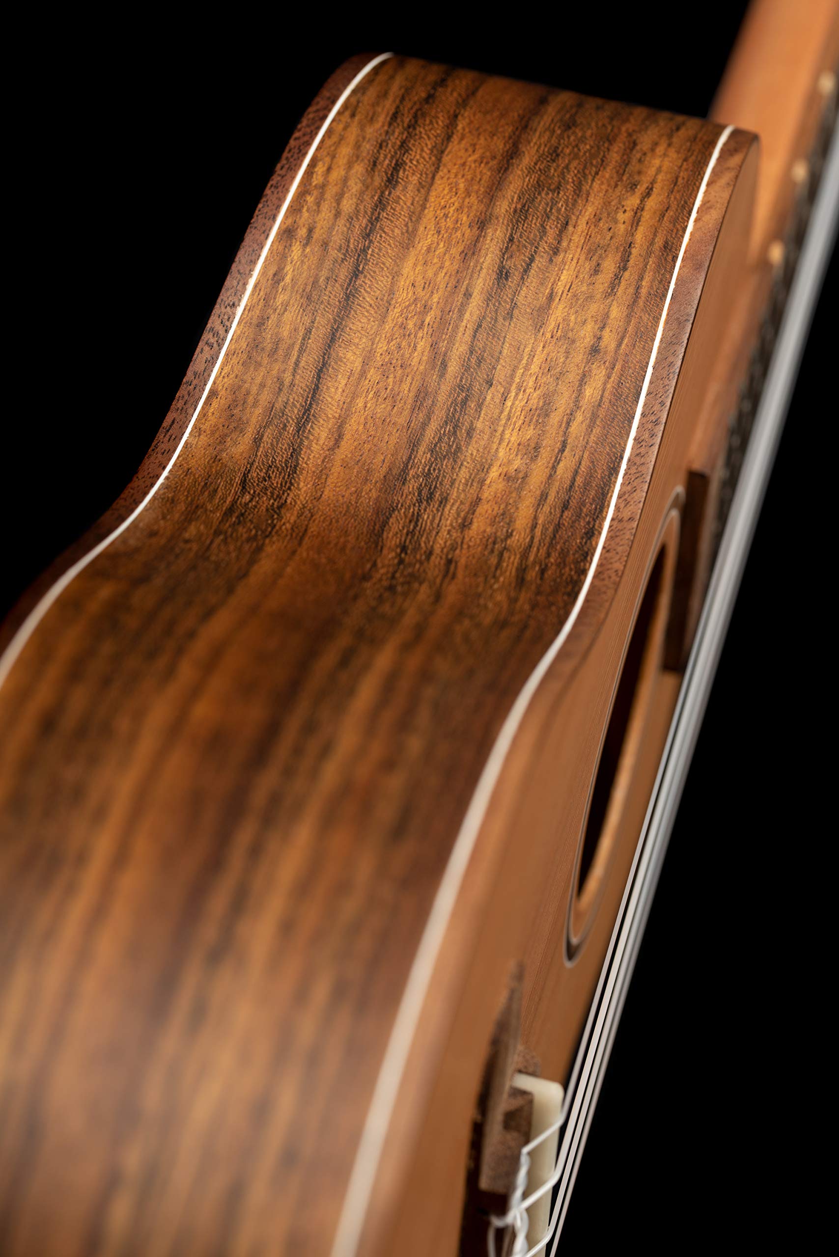 Ortega Guitars Konzert Ukulele Akustisch – Timber Series – Inklusive Gigbag – Zeder, Walnuss, Natur (RUTI-CC)