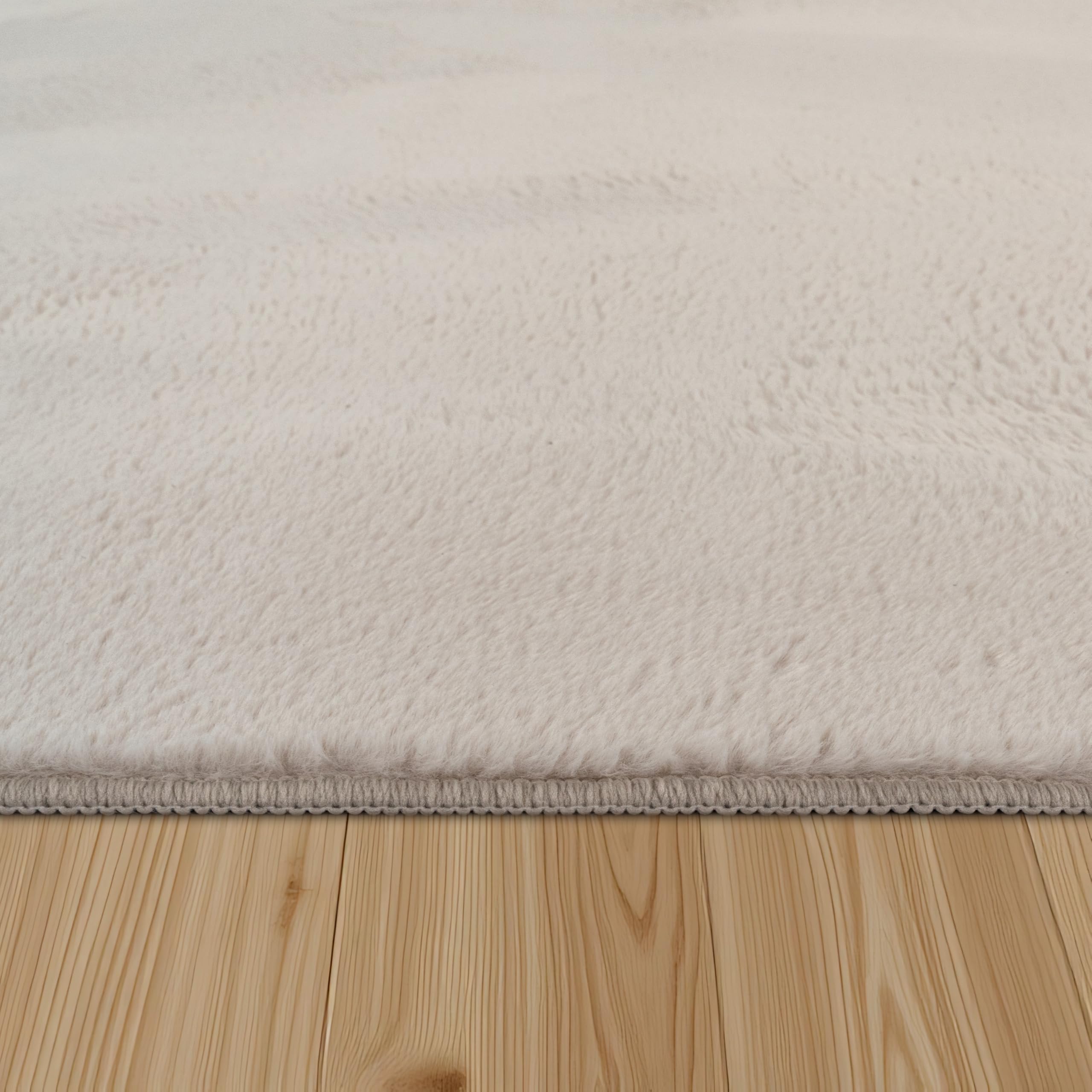 Paco Home Tapis Salon Fausses Fourrures Doux Lavable Moderne Élégant Facile À Entretenir Effet Fourrure Uni Brillant Douillet À Poils Longs, Dimension:200x280 cm, Couleur:Crème