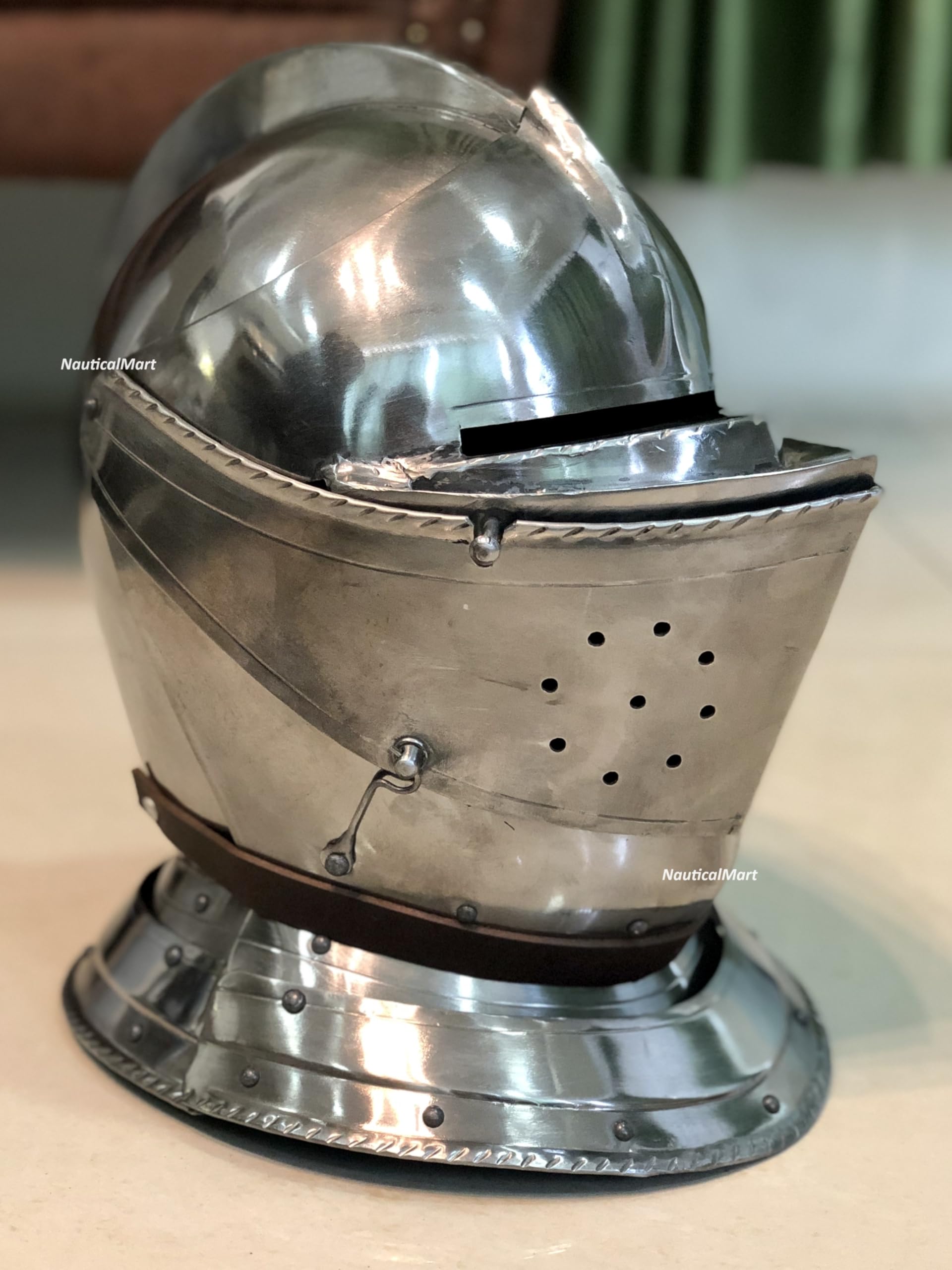 NauticalMart Medieval Knight Closed Helmet Steel Italian Armor