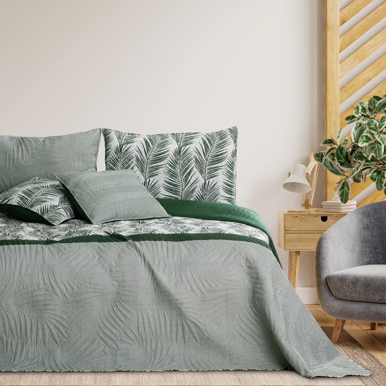 AmeliaHome Sprei, bedsprei, 240 x 260 cm, tweezijdig, onderhoudsvriendelijk, stiksel, plantenpatroon, groen, wit, tropische bonaire