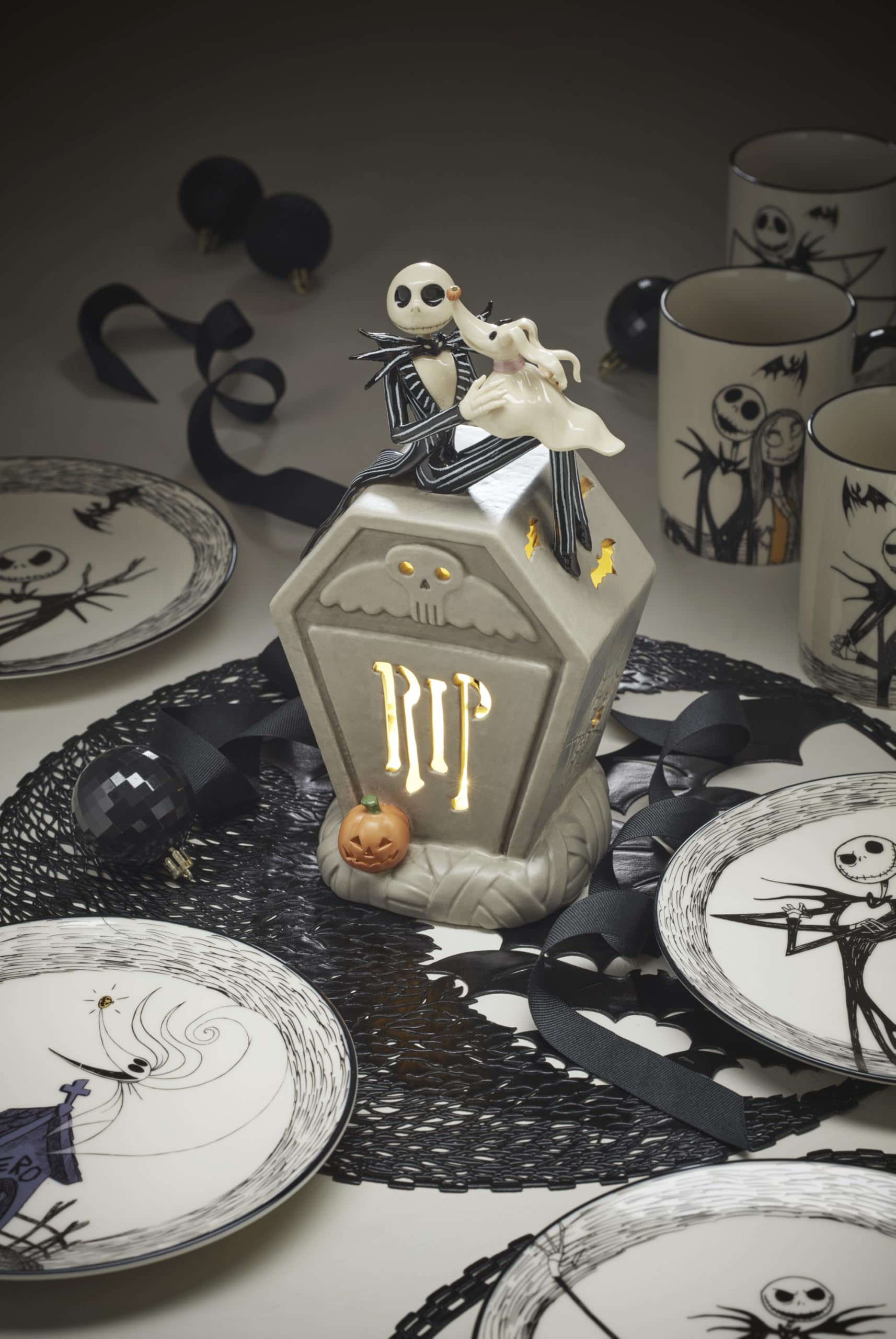 Lenox Nightmare Before Christmas Porzellan-Tassen-Set für 4 Personen | Spülmaschinenfest, mikrowellengeeignet, Geschenk für Nightmare Before Christmas-Fans, 11,4 cm, 473 ml, Kaffeetasse