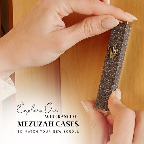 Miniatura 7 de Pergamino de mezuzá kosher de 3 pulgadas (2.8 in) fabricado en Israel, escrito a mano por un rabino judío certificado (sello Sofer), papel pergamino